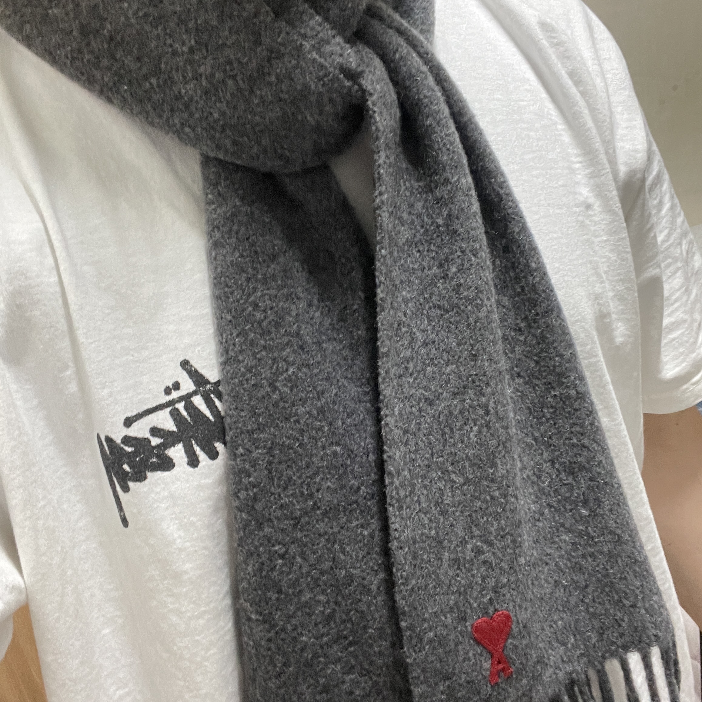 AMI de Coeur Muffler Dark Grey, Stussy Old Phone Pigment Dyed T-Shirt Natural 착용 스타일
