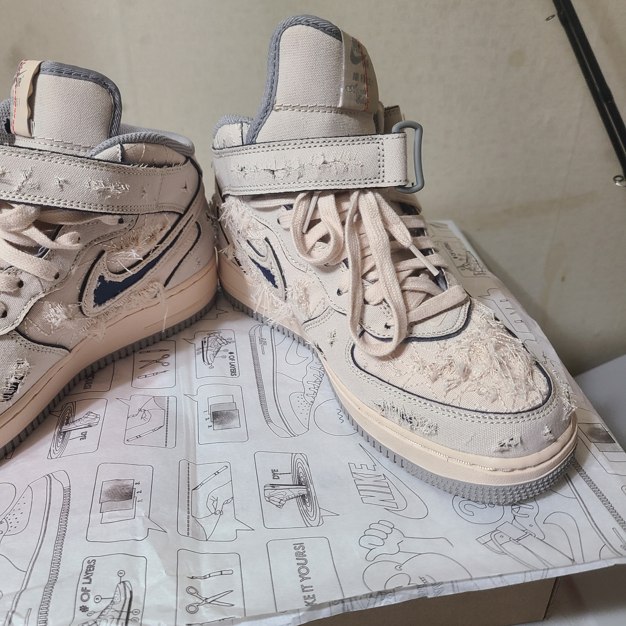 Nike Air Force 1 Mid '07 Pearl White 착용 스타일 - 4