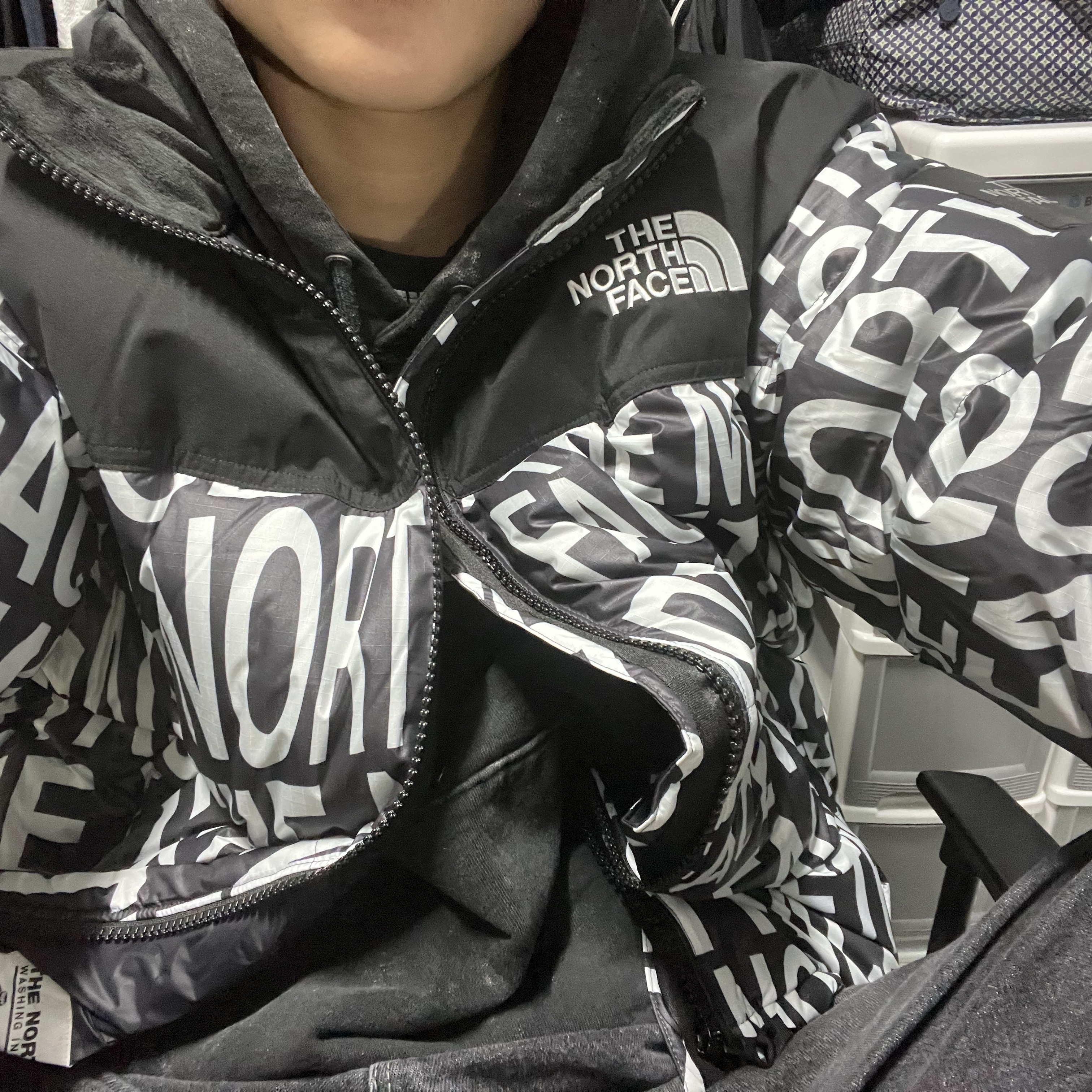 The North Face White Label Novelty Nuptse Down Jacket P Black 착용 스타일