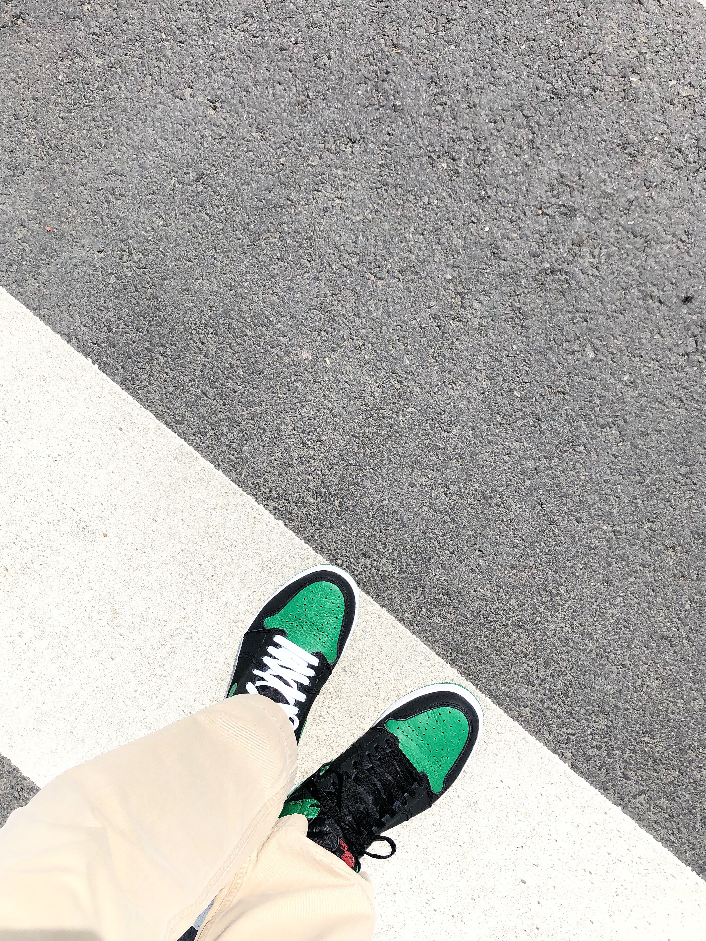 Jordan 1 Retro High OG Pine Green Black 착용 스타일