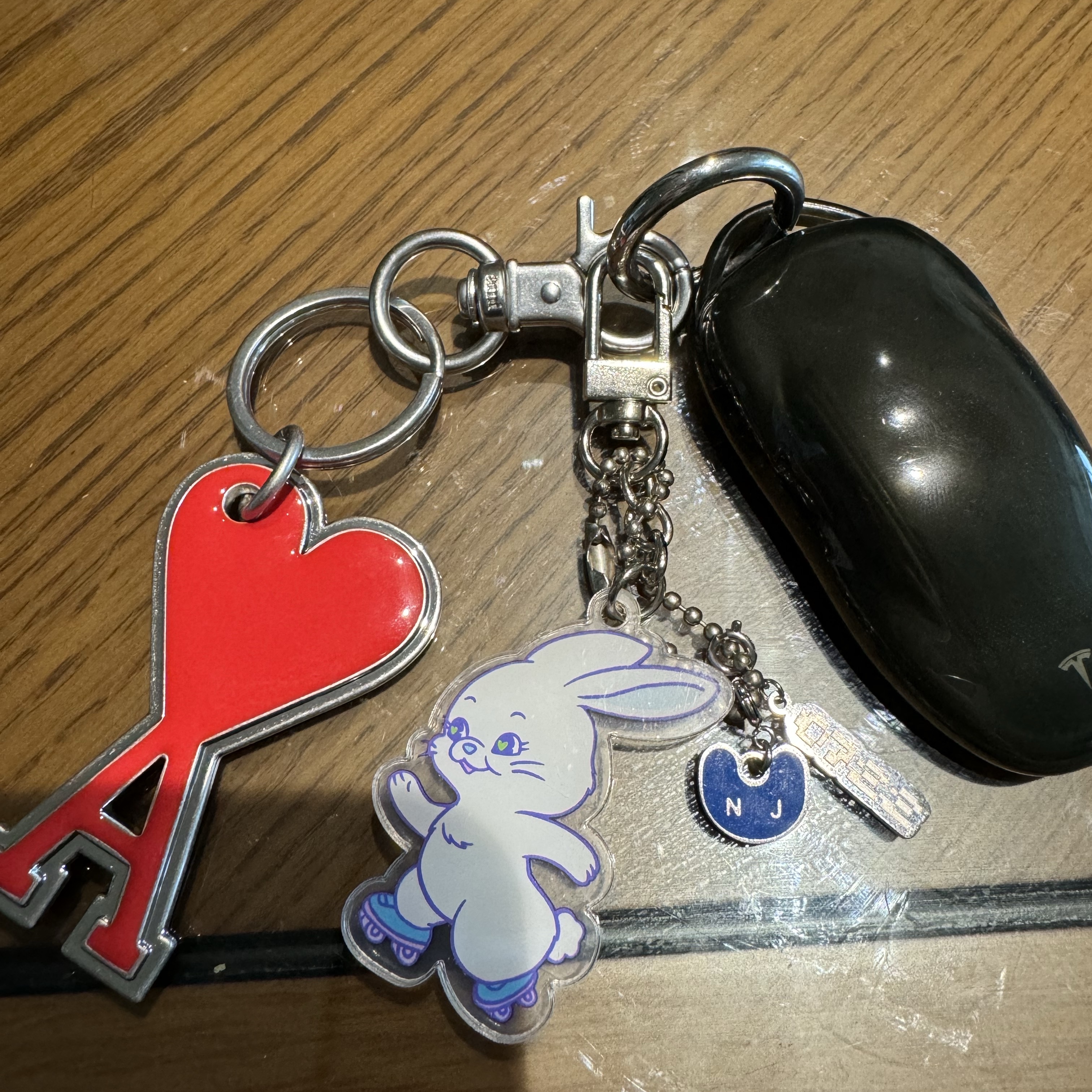 AMI de Coeur Keyring Red 착용 스타일 - 2