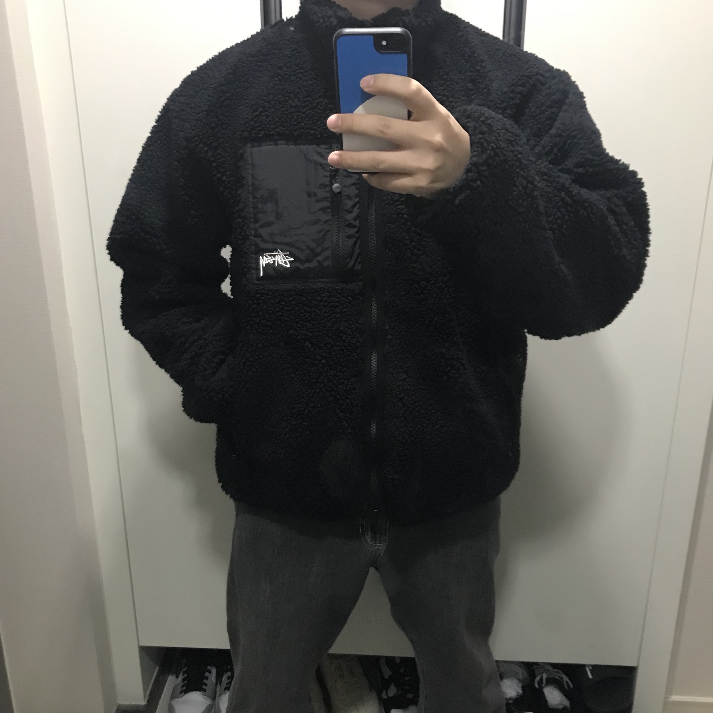 Stussy Sherpa Reversible Jacket Black 착용 스타일