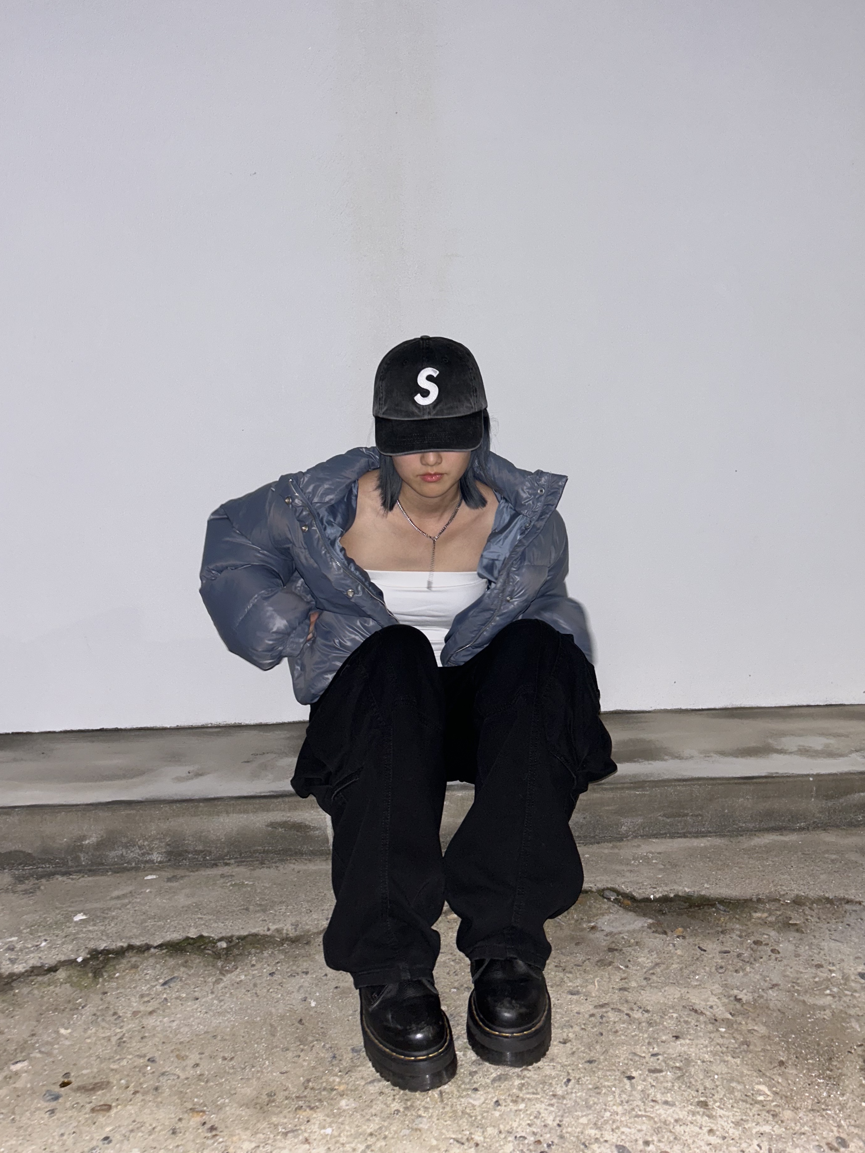 Supreme Pigment Print S Logo 6-Panel Black - 23FW 착용 스타일 - 1