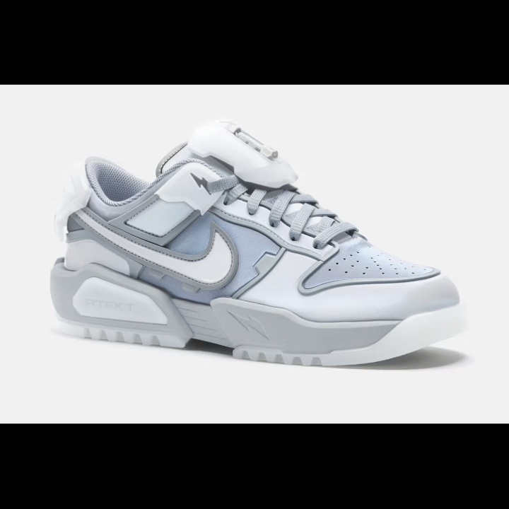 Nike x RTFKT Dunk Genesis Void, Nike x RTFKT Dunk Genesis Ghost 착용 스타일 - 3