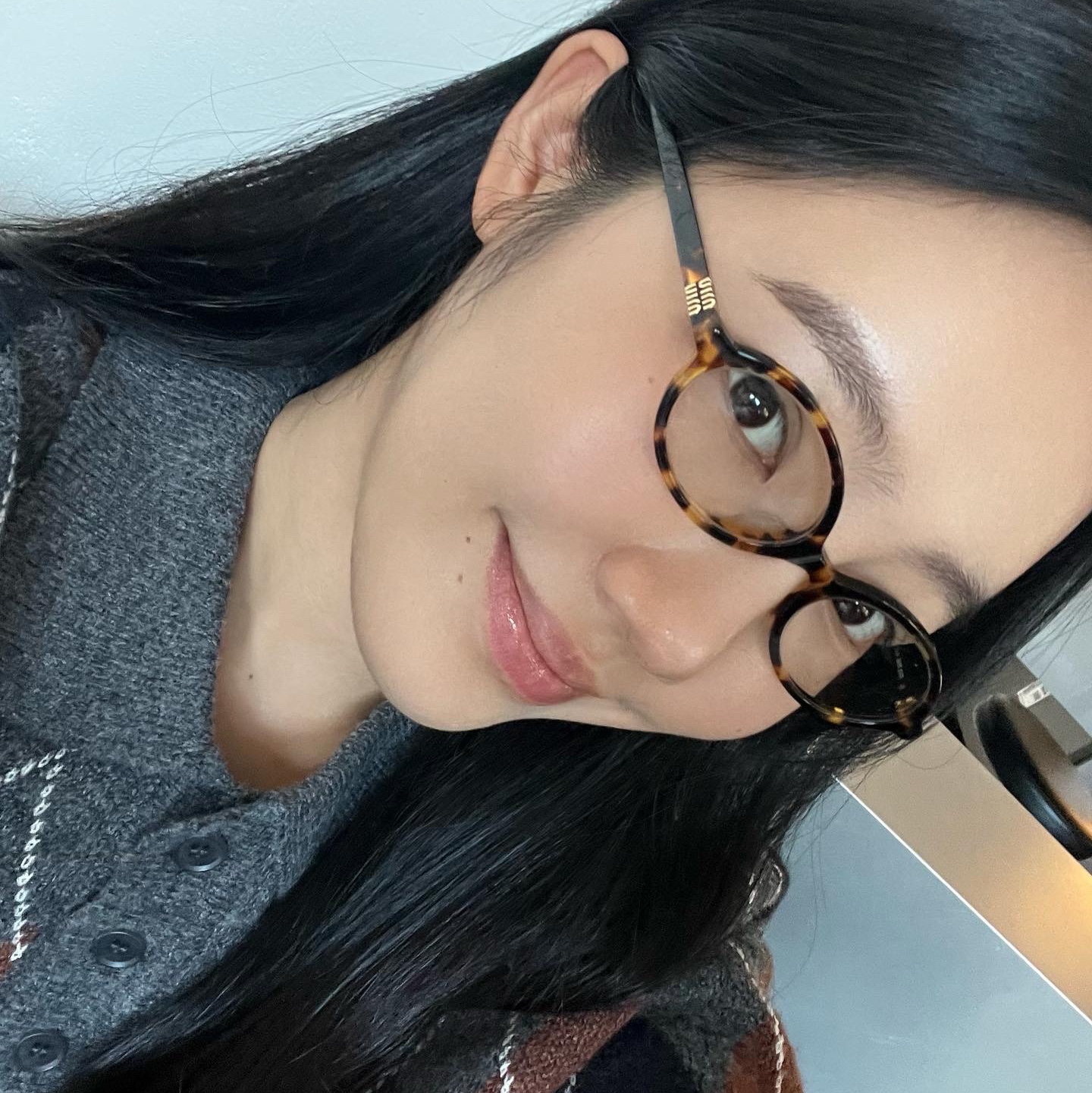 (W) Miu Miu Regard sunglasses Blue Lenses Honey Tortoiseshell Acetate Alternative fit 착용 스타일 - 2