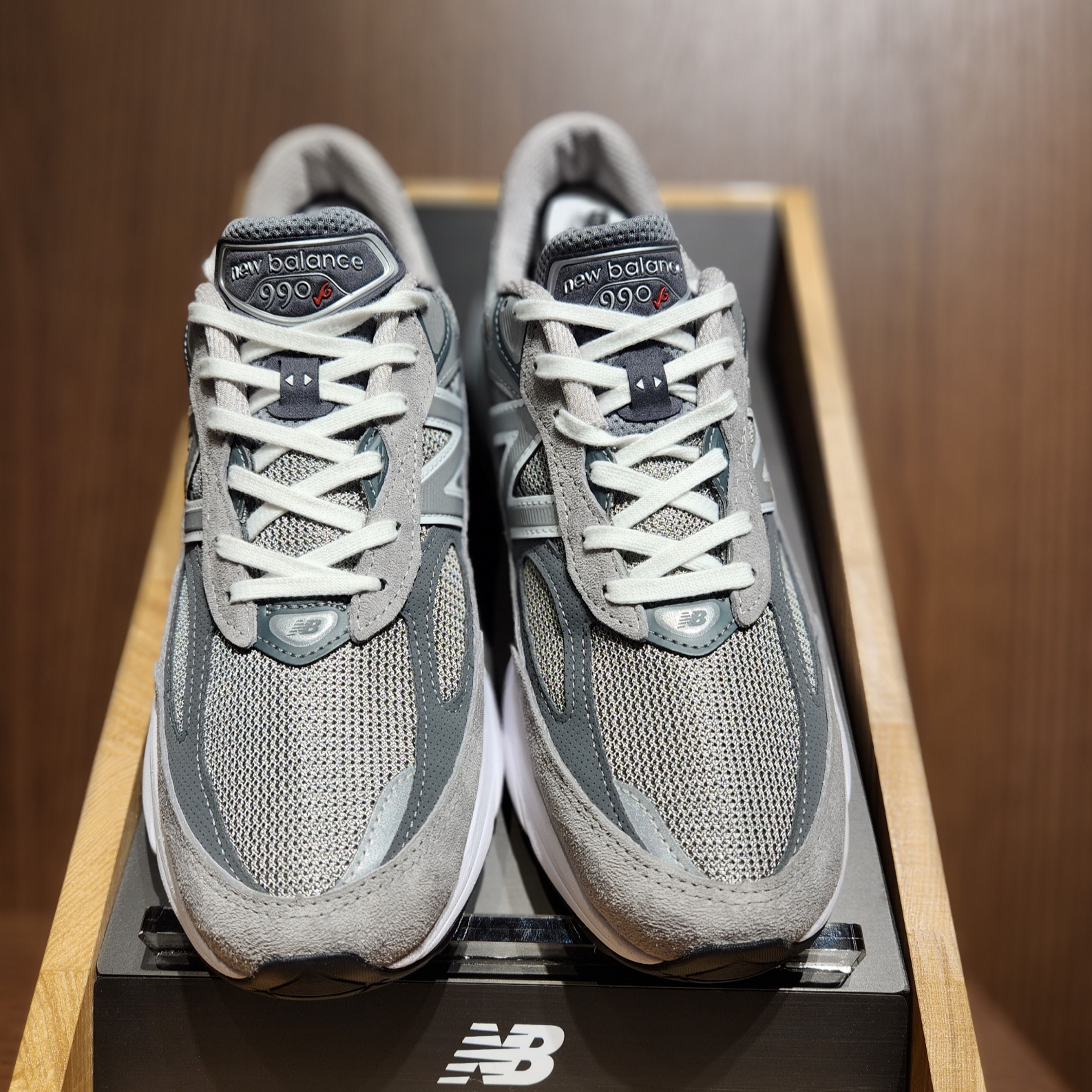 New Balance 990v6 Made in USA Grey - D Standard 착용 스타일
