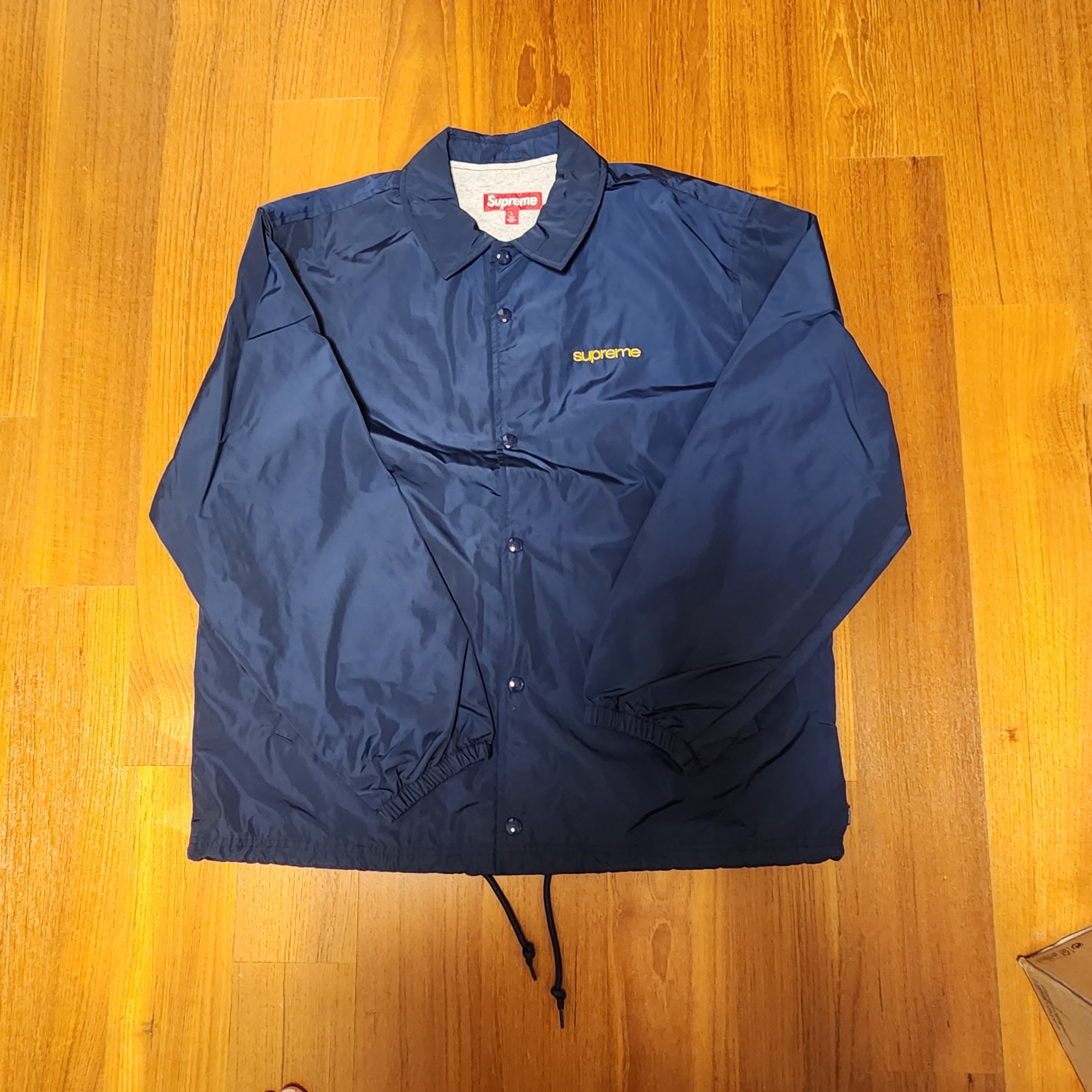 Supreme NYC Coaches Jacket Navy - 23FW 착용 스타일 - 1