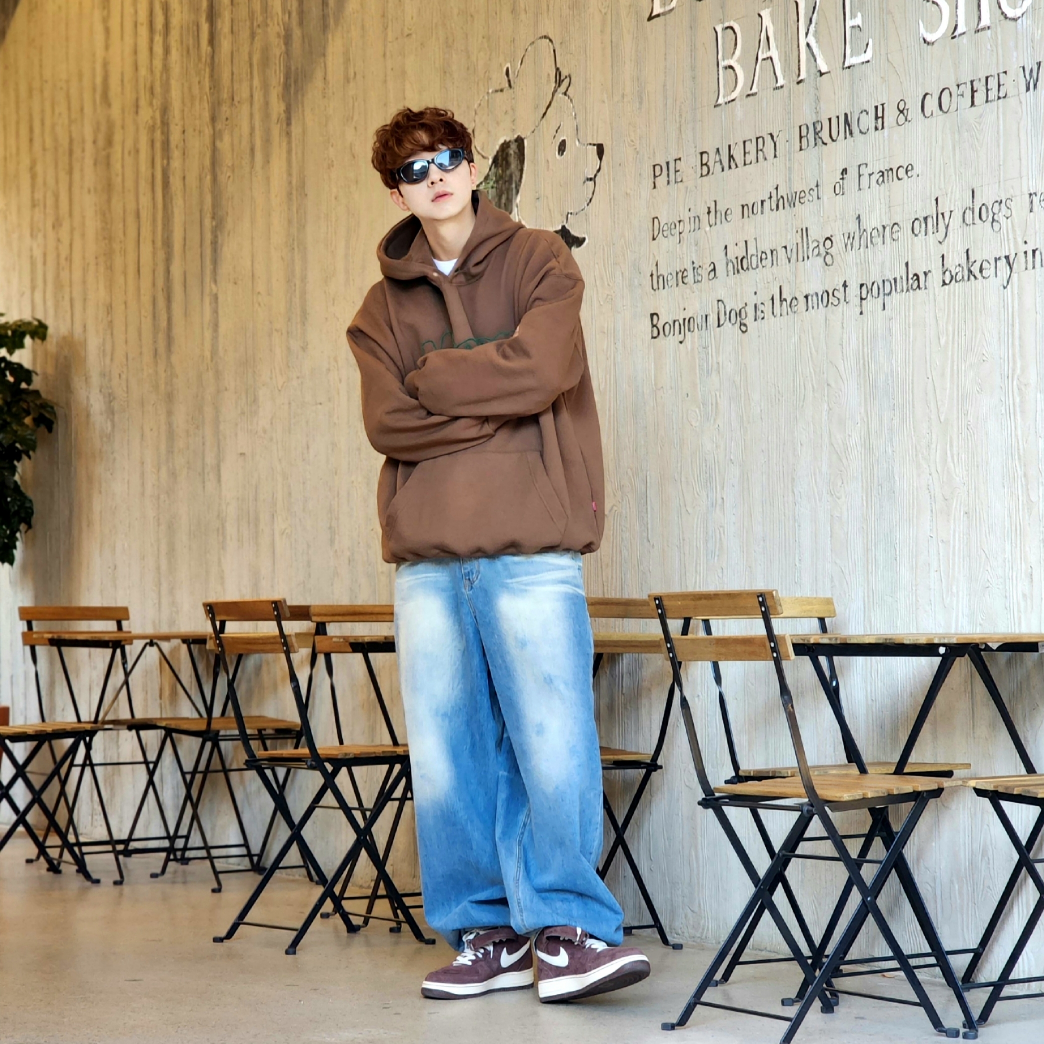Nike Air Force 1 Mid '07 QS Chocolate 착용 스타일 - 6