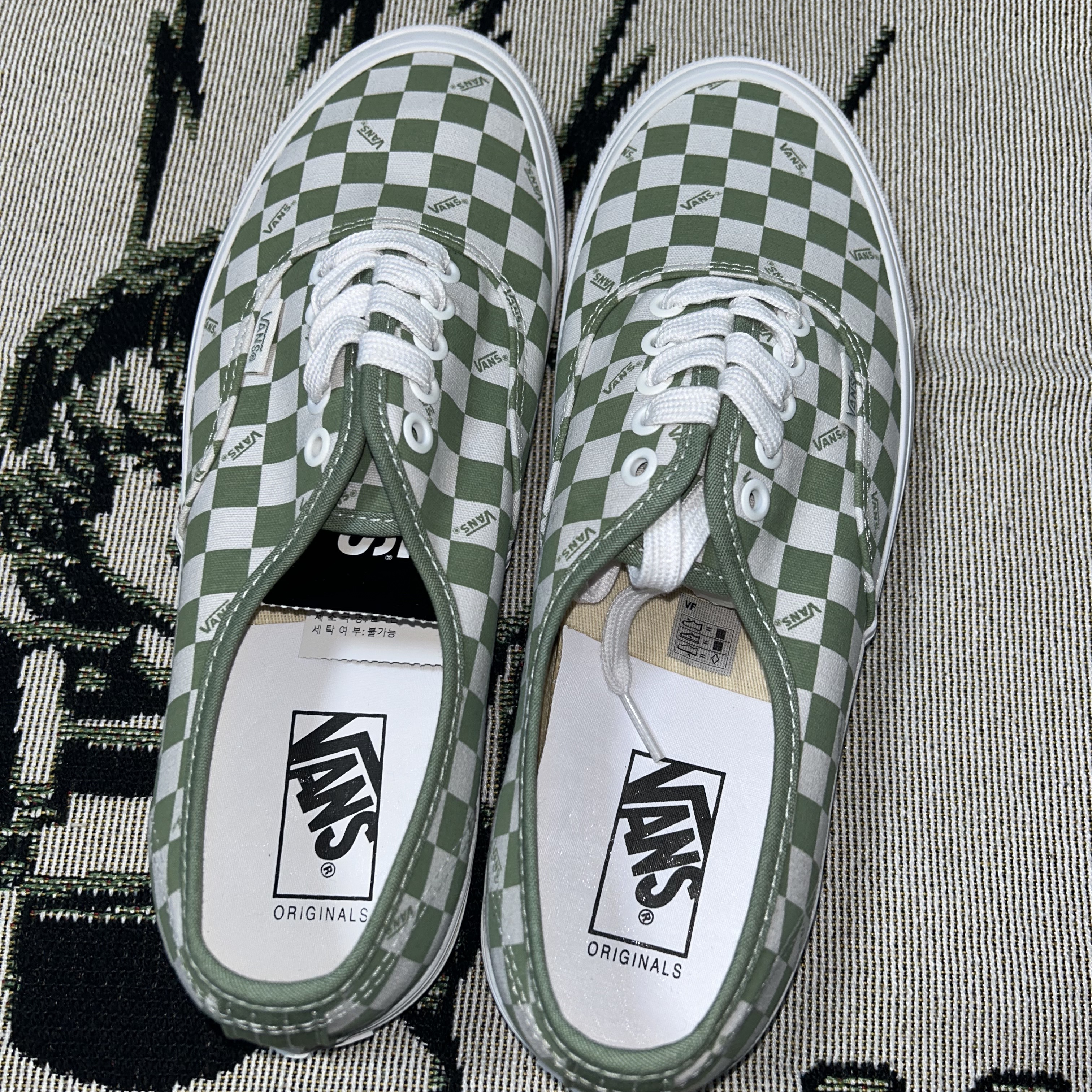 Vans Vault OG Authentic LX Checkerboard Loden 착용 스타일 - 5