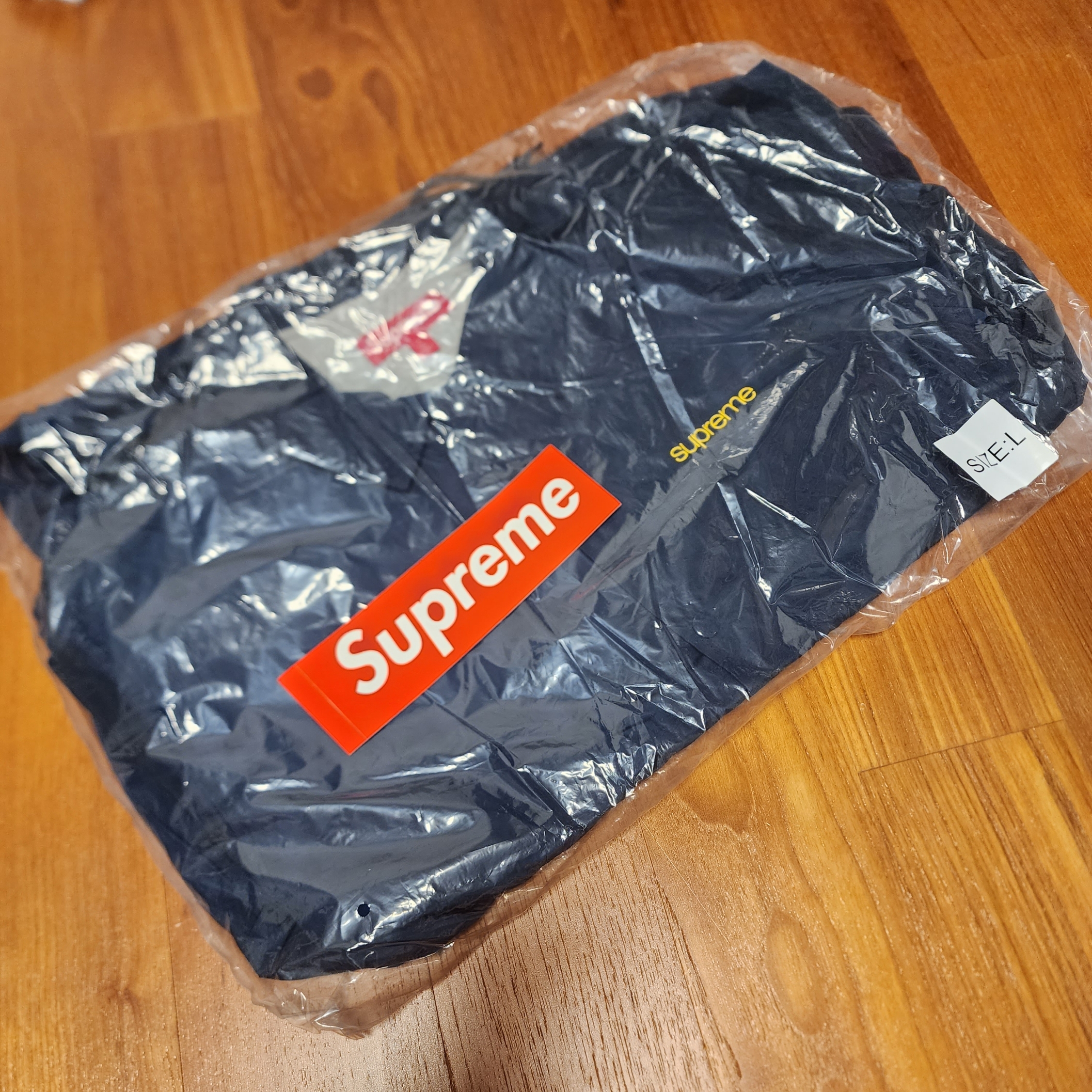 Supreme NYC Coaches Jacket Navy - 23FW 착용 스타일 - 4