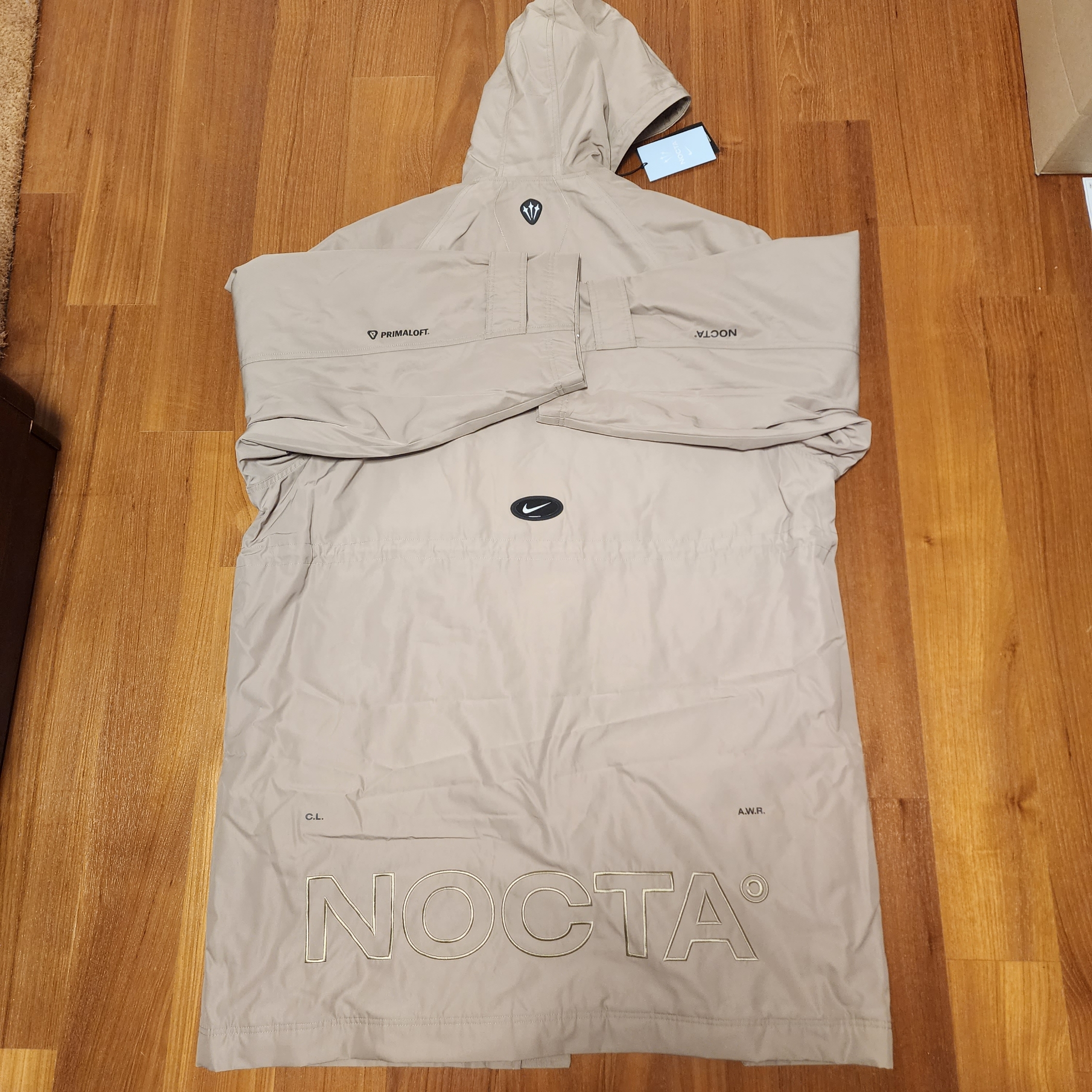 Nike x Drake Nocta Basketball Sideline Jacket Khaki (DV3647-248) 착용 스타일 - 2