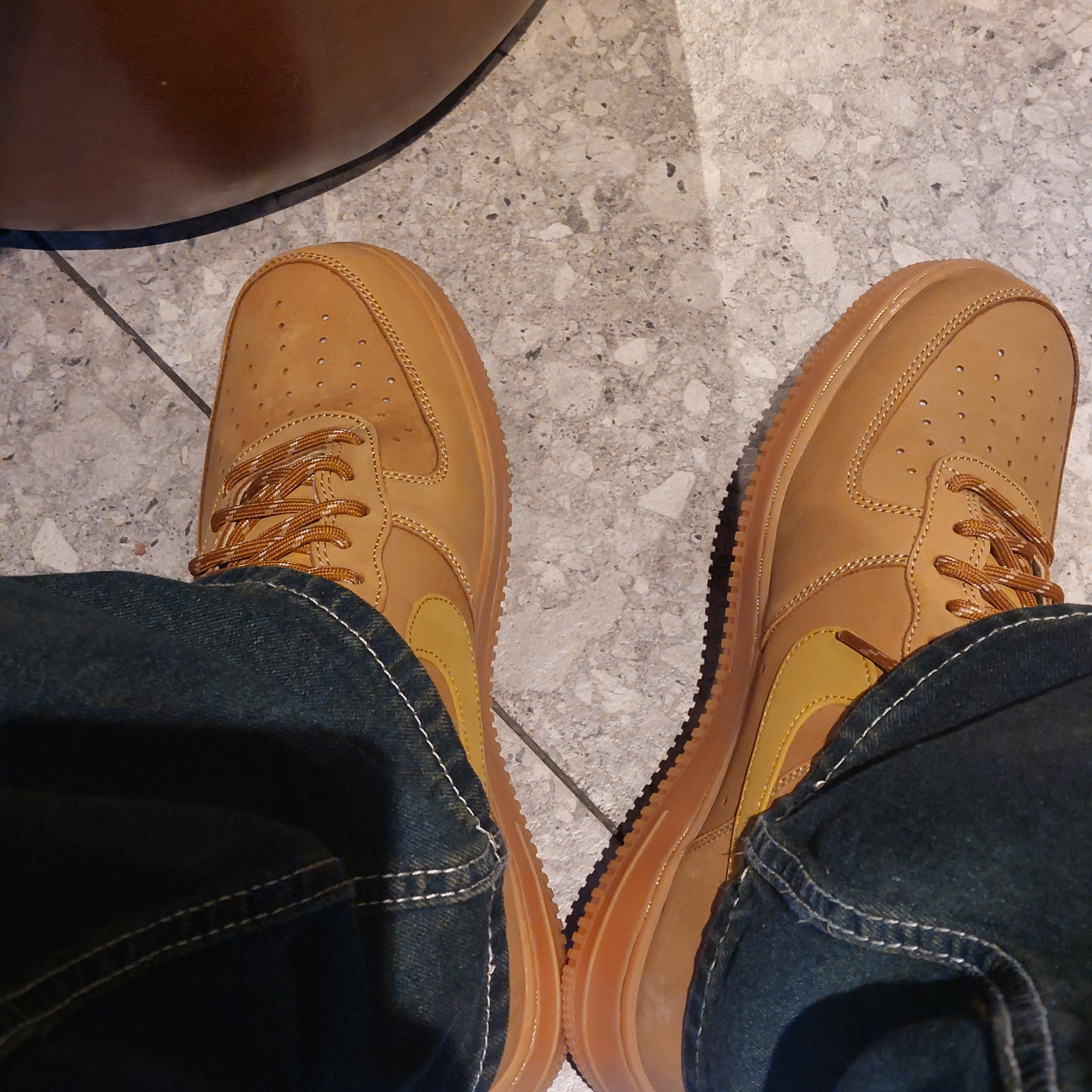 Nike Air Force 1 '07 WB Flax 착용 스타일