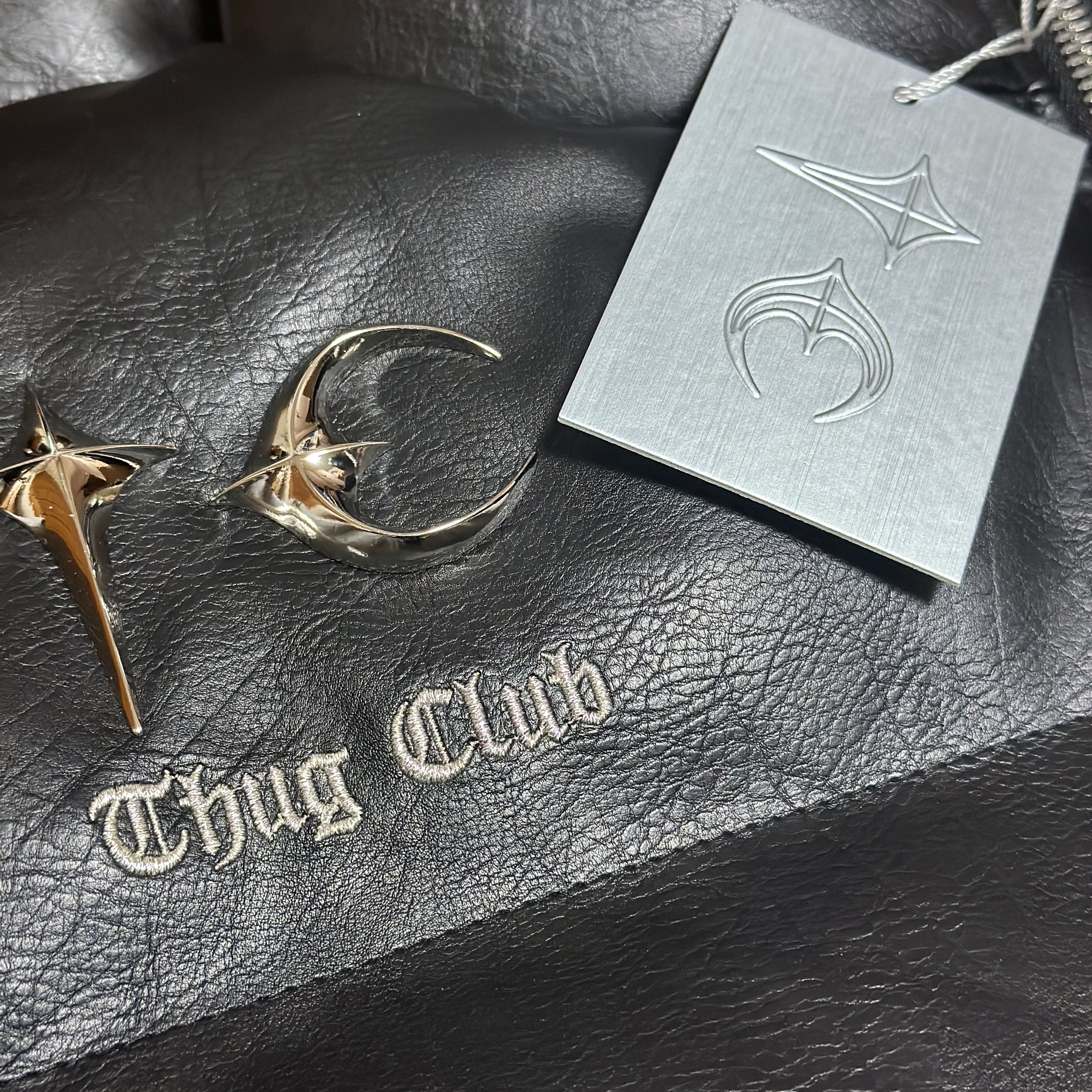 Thug Club Leather Puffer Jacket Black (Polyester) 착용 스타일