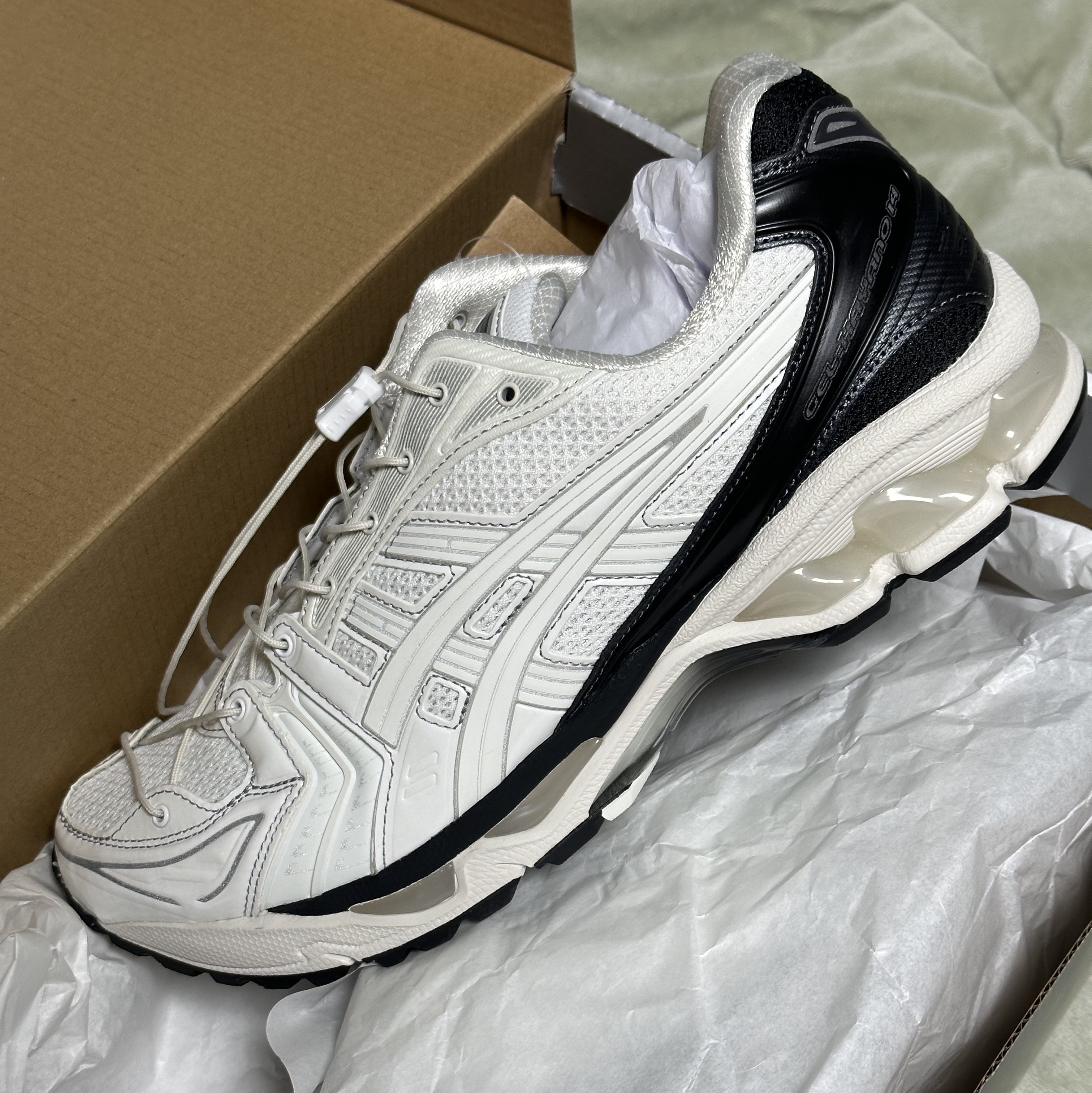 Asics x Unaffected Gel-Kayano 14 Galaxy White 착용 스타일