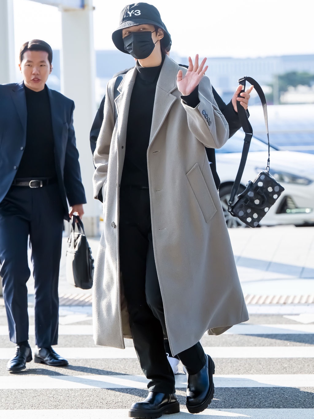Y-3 Bucket Hat Black 착용 스타일