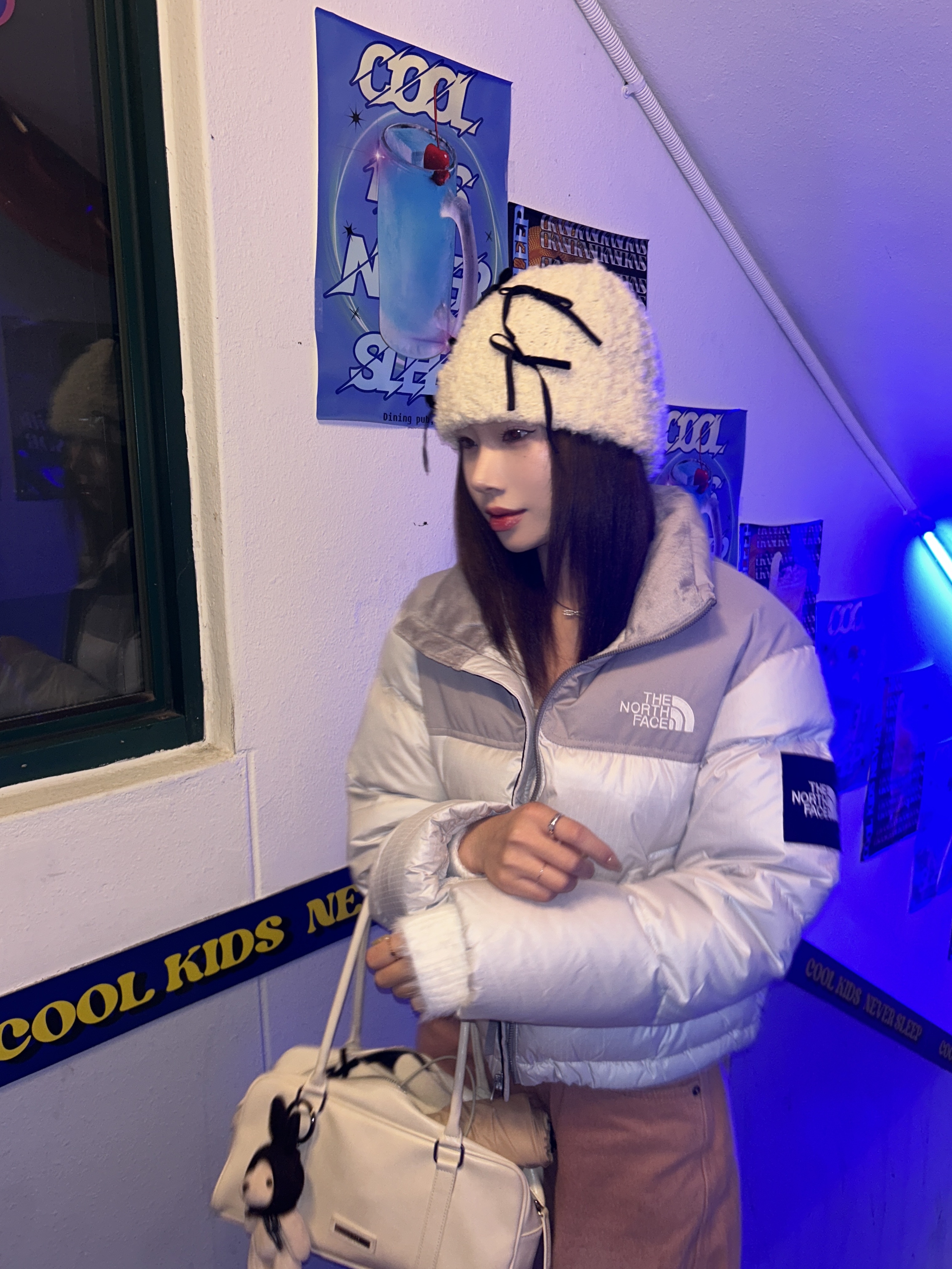 (W) The North Face White Label Novelty Nuptse Down Jacket Ice Gray 착용 스타일 - 1