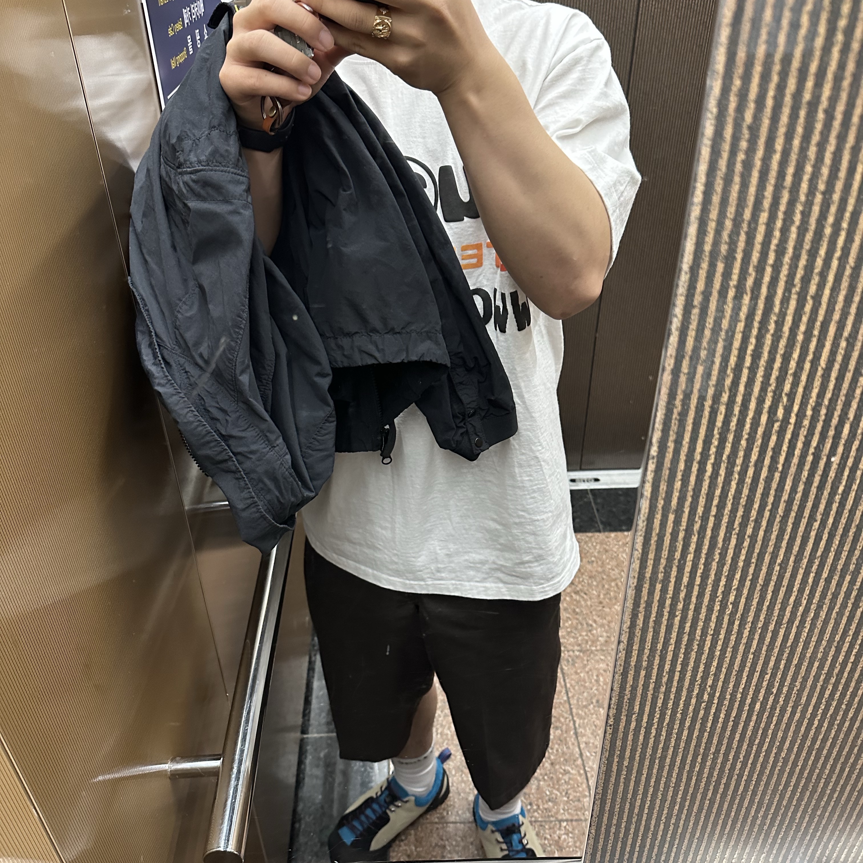 Emis New Logo Boston Bag Navy, Adidas Yeezy Slide Granite 착용 스타일 - 2