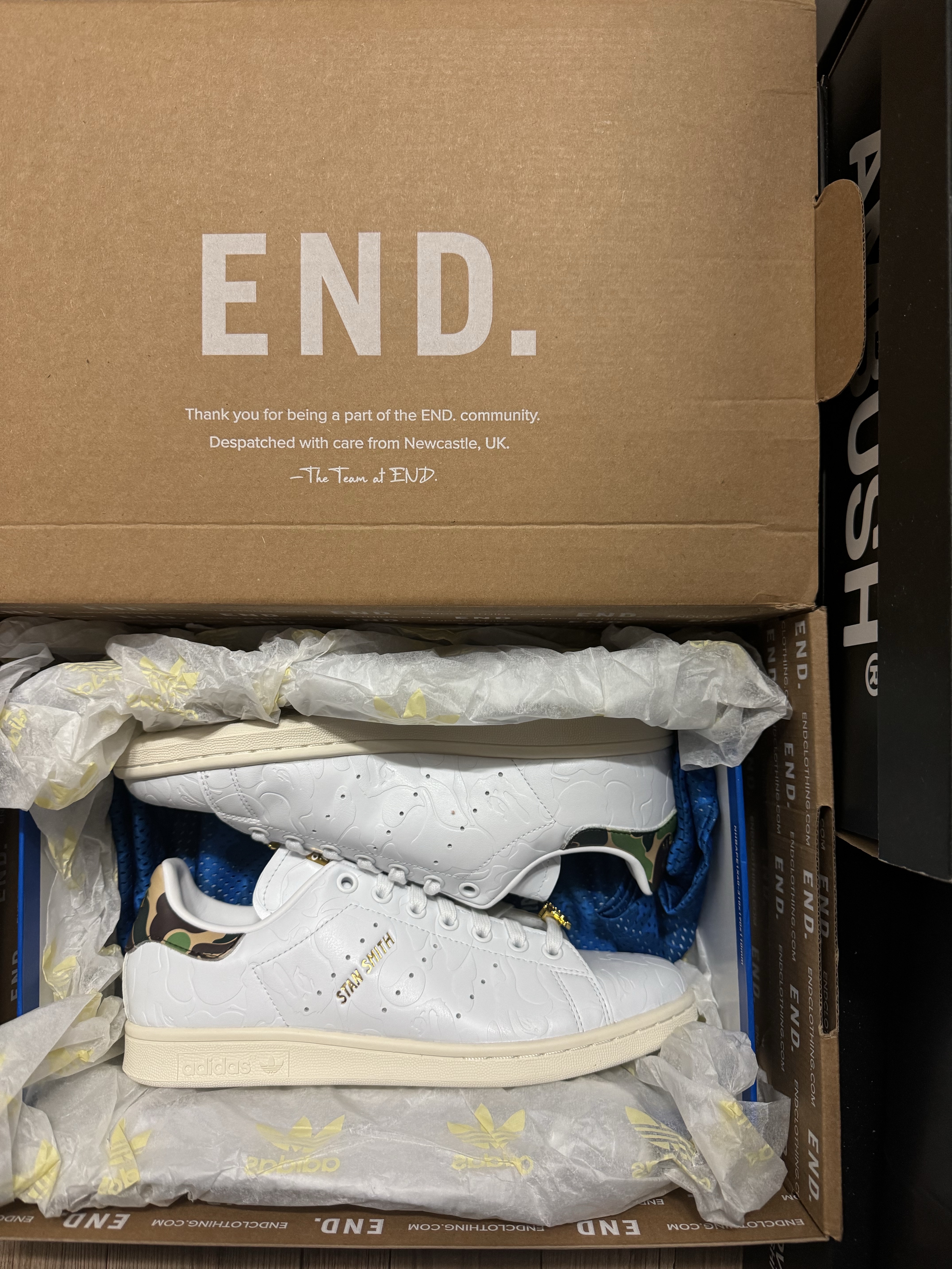 Adidas x BAPE Stan Smith Cloud White Off White 착용 스타일 - 1