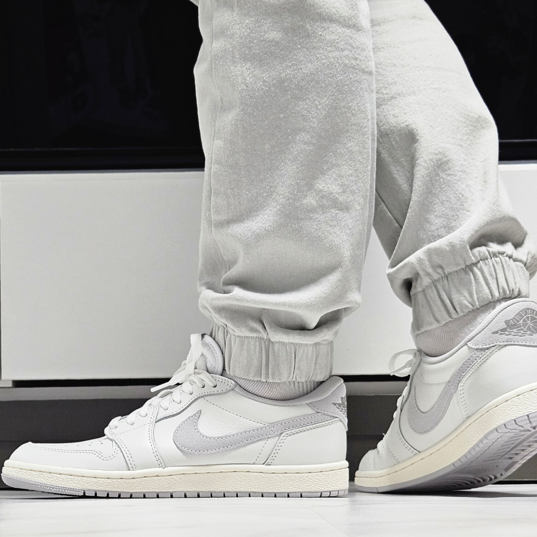 Jordan 1 Low 85 Neutral Grey 착용 스타일 - 2