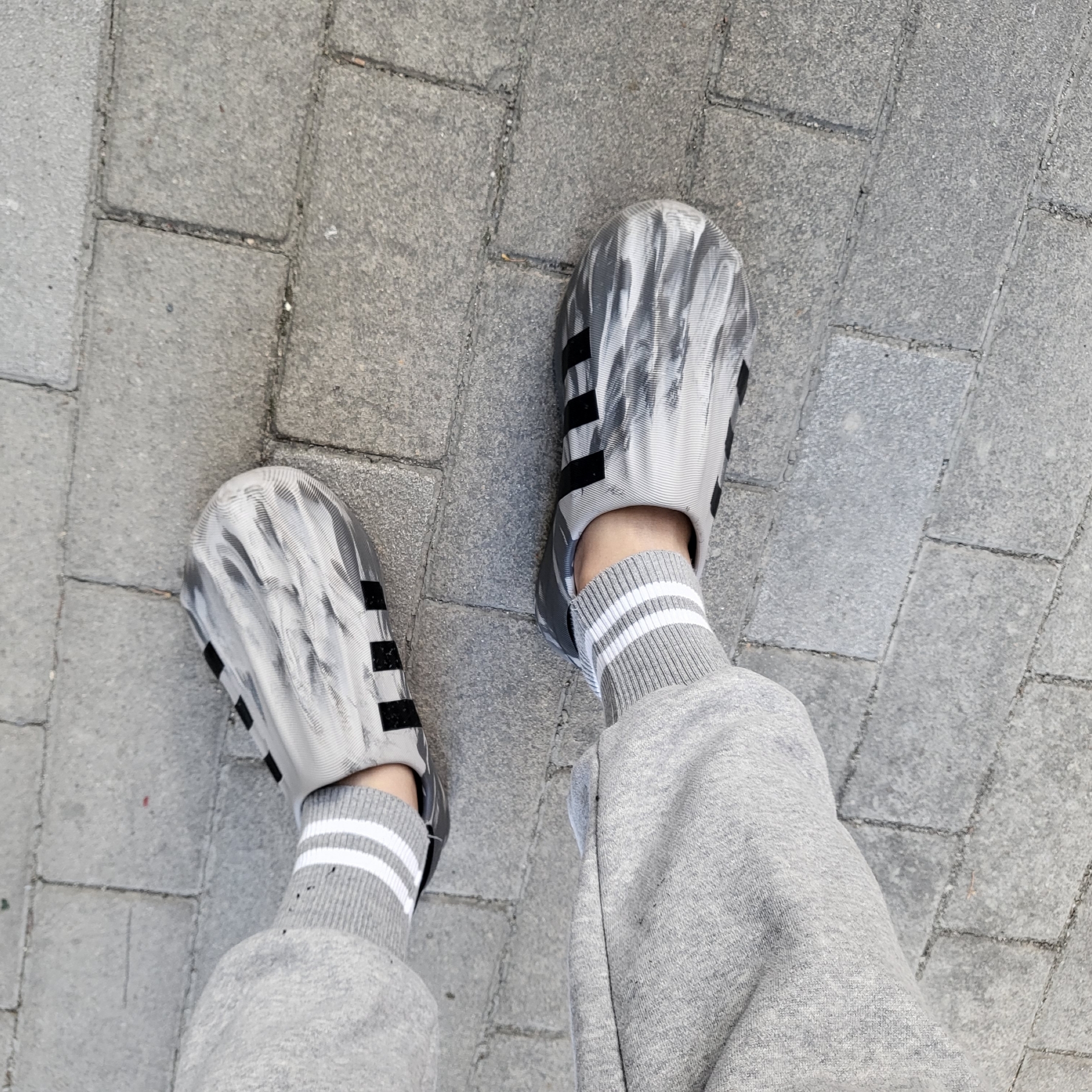 Adidas Adifom Superstar Clear Granite 착용 스타일 - 1