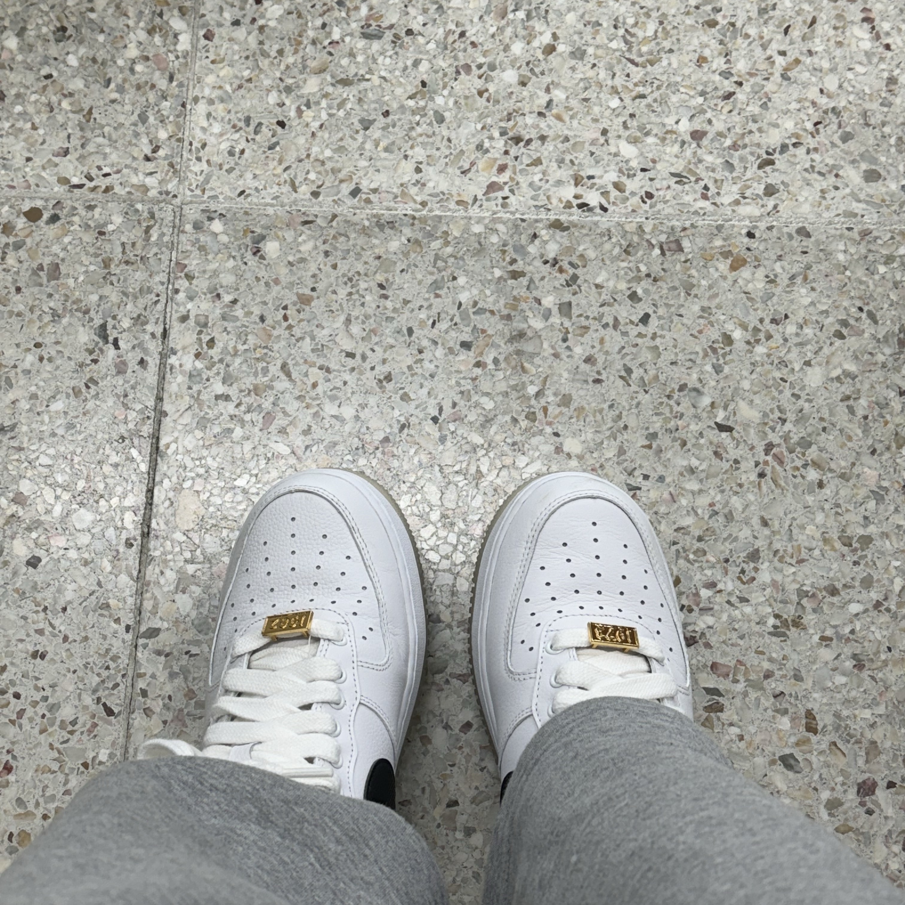 Nike Air Force 1 '07 PRM Bronx Origins 착용 스타일