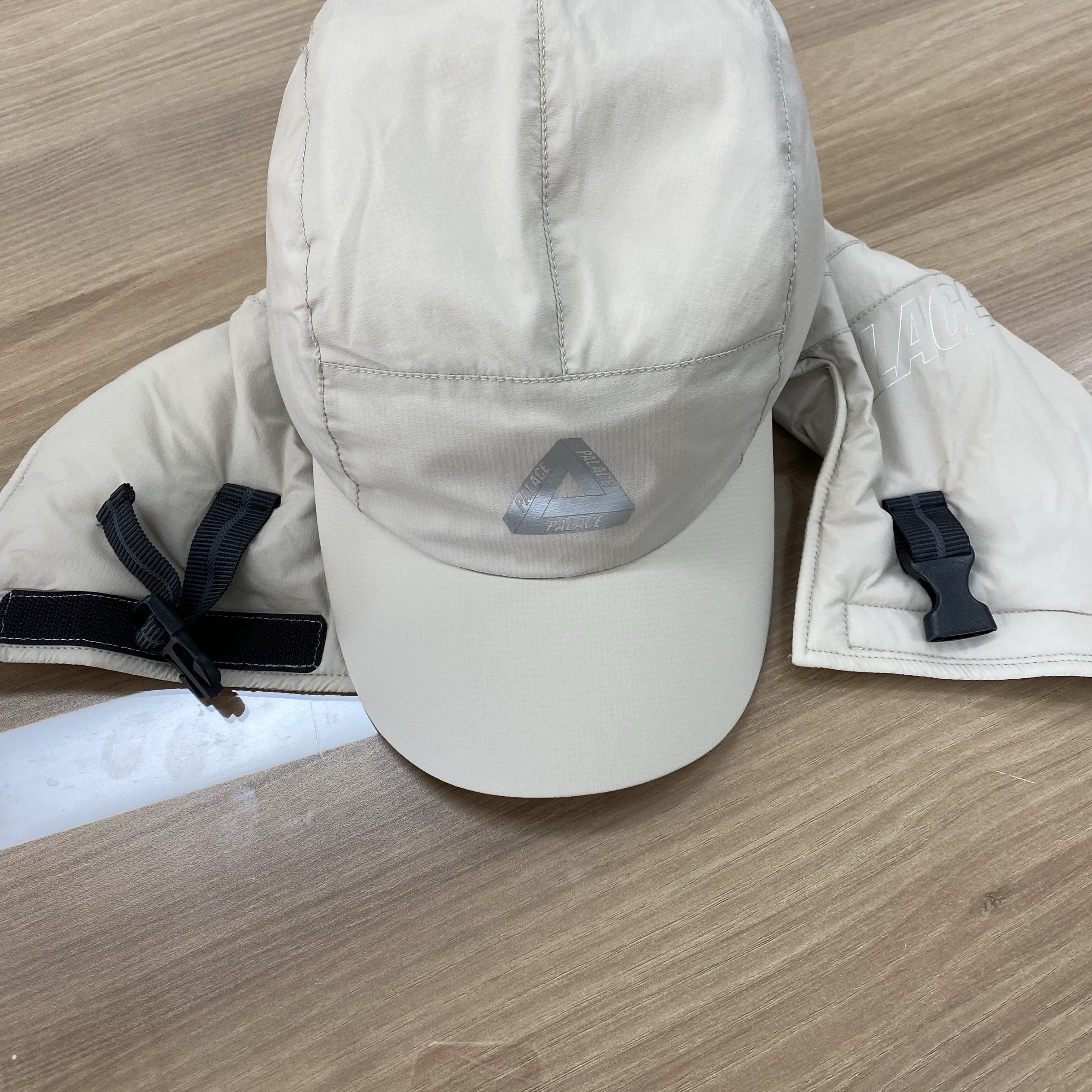 Palace Pertex Mask Cap Stone Arctica - 23FW 착용 스타일 - 1