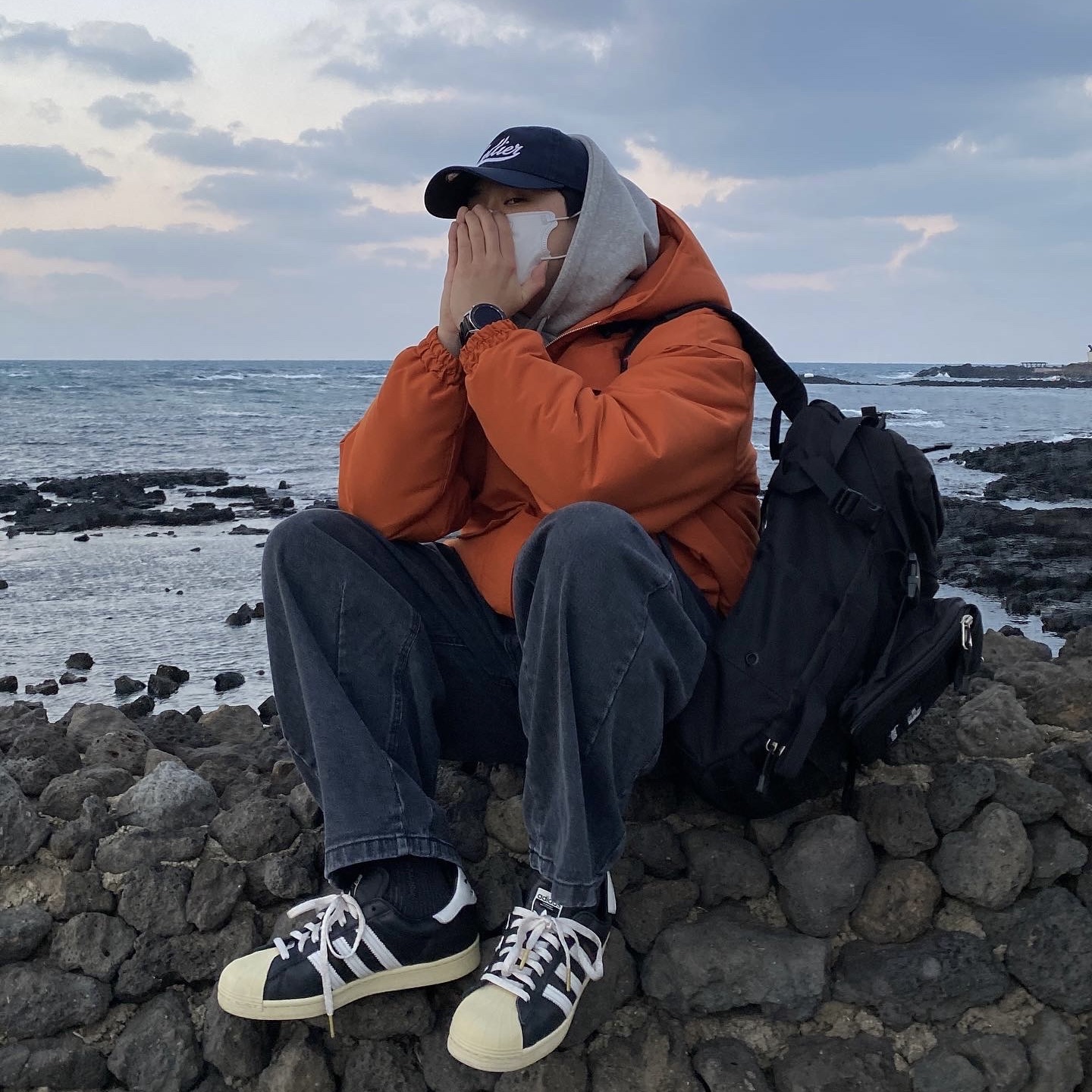 Maison Mihara Yasuhiro Hank OG Sole Canvas Low-top Sneakers Black, Adidas Superstar Premium Black White 착용 스타일 - 1