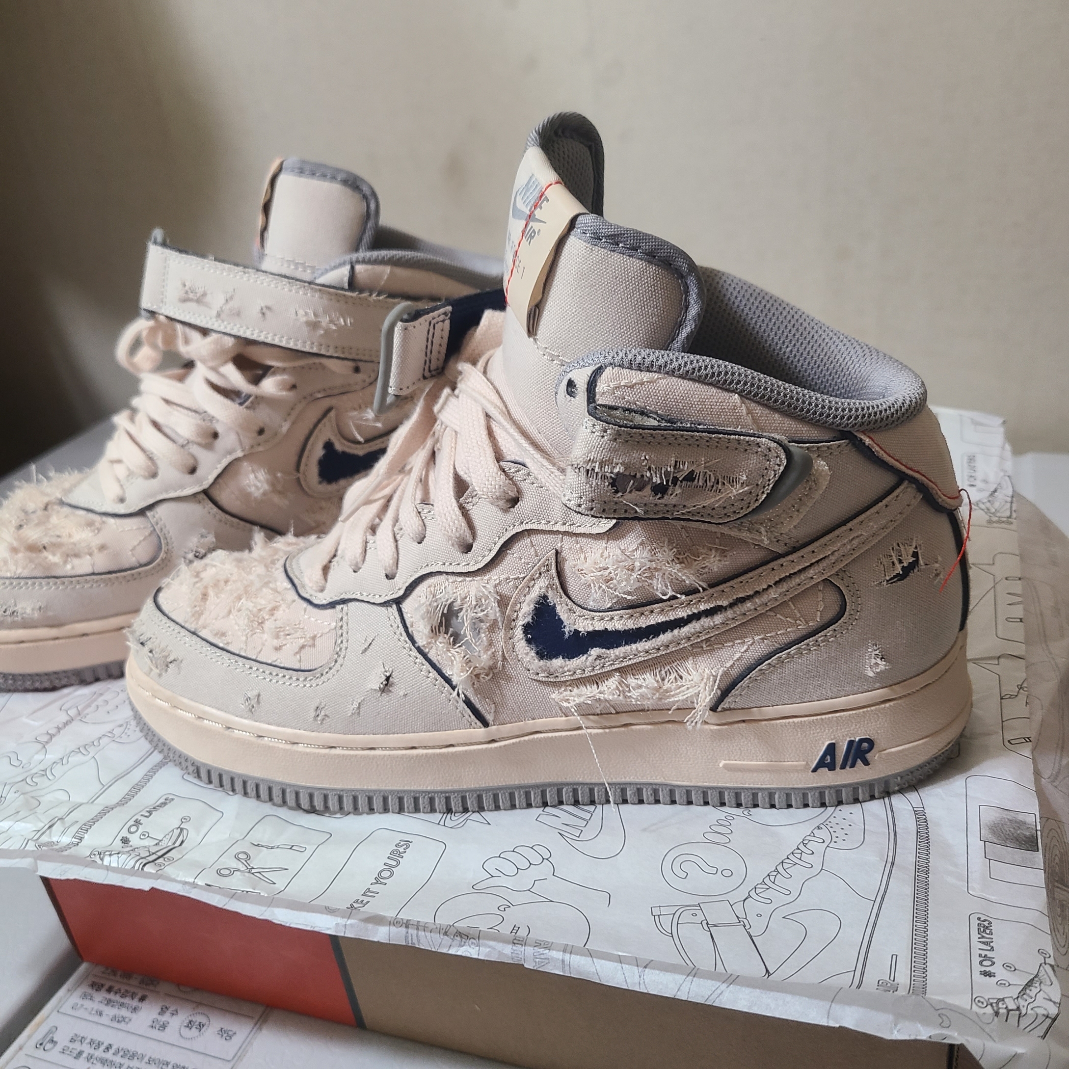 Nike Air Force 1 Mid '07 Pearl White 착용 스타일 - 2