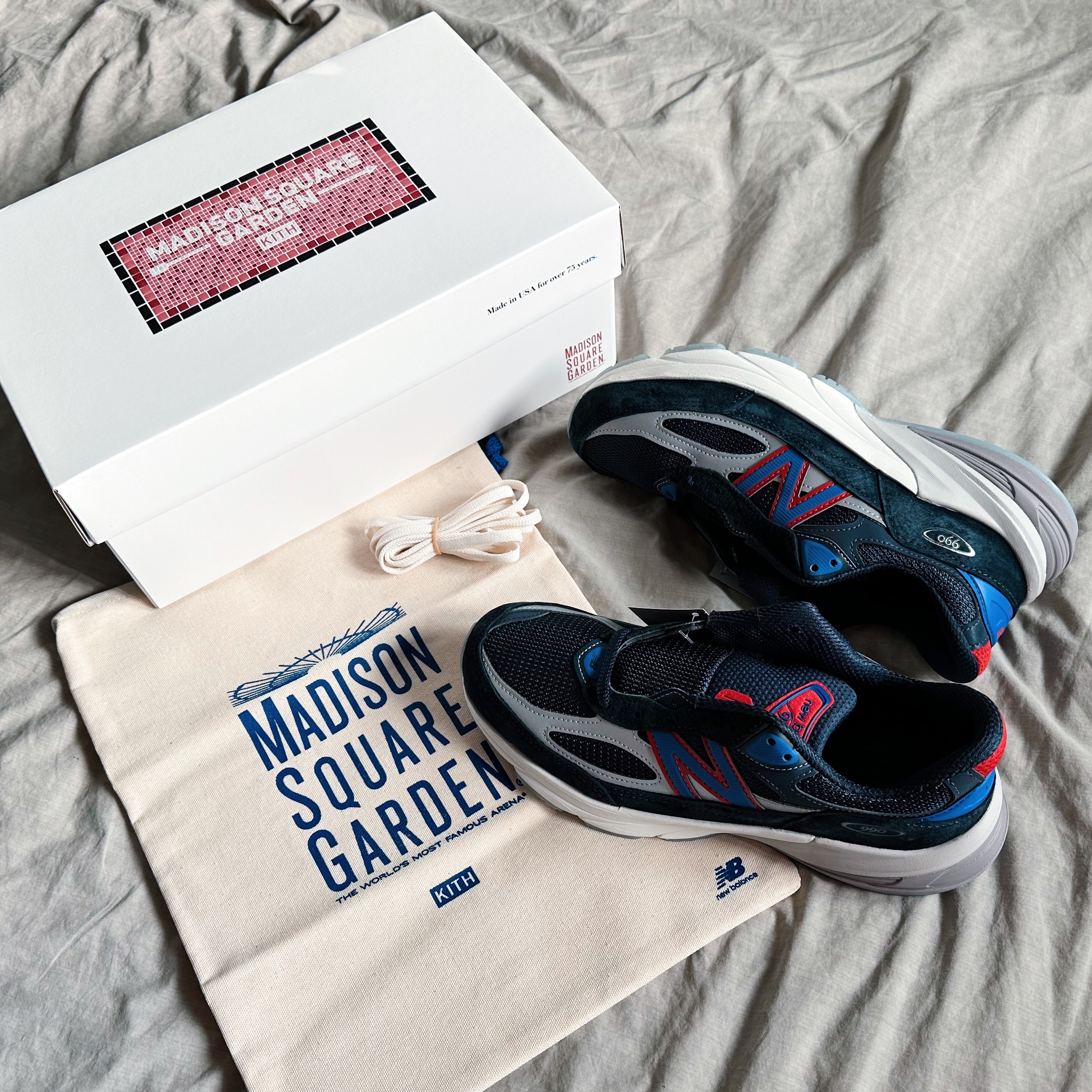 New Balance x Kith x Madison Square Garden 990v6 Made in USA Navy 착용 스타일 - 8