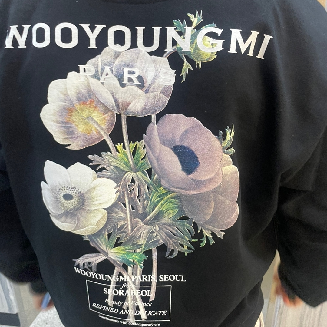 Wooyoungmi Flower Back Logo Hoodie Black - 23FW 착용 스타일 - 1