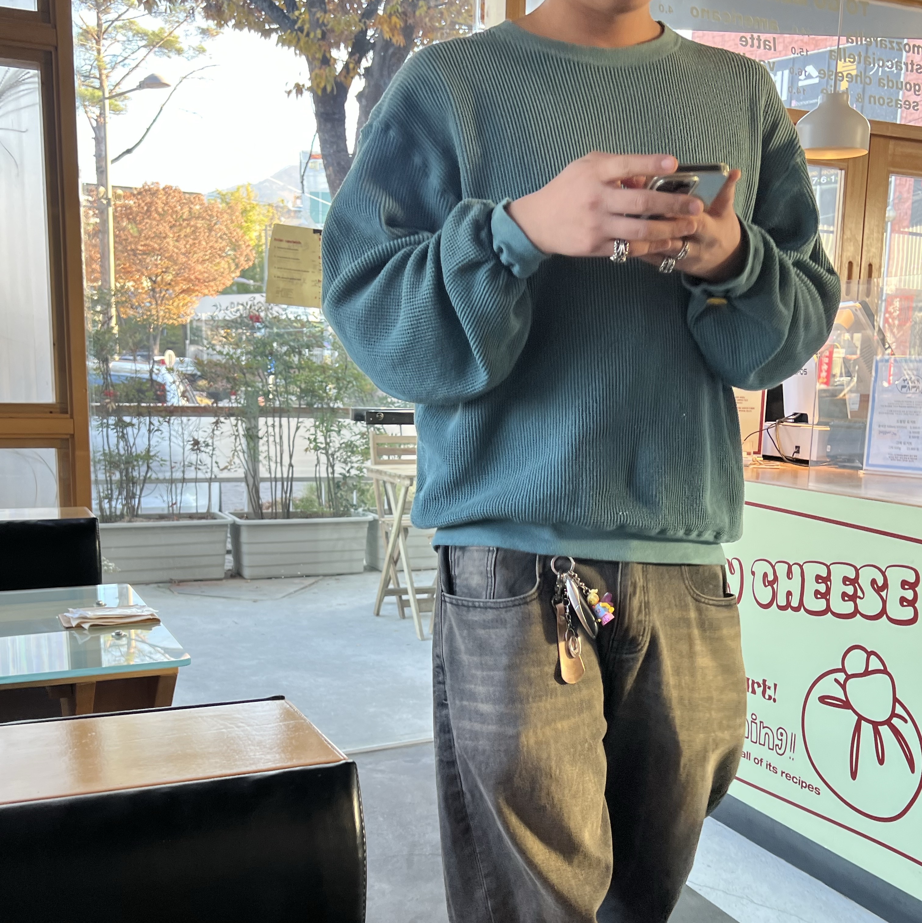 Kapital Eco Waffle Big Crew Sweatshirt Turquoise 착용 스타일