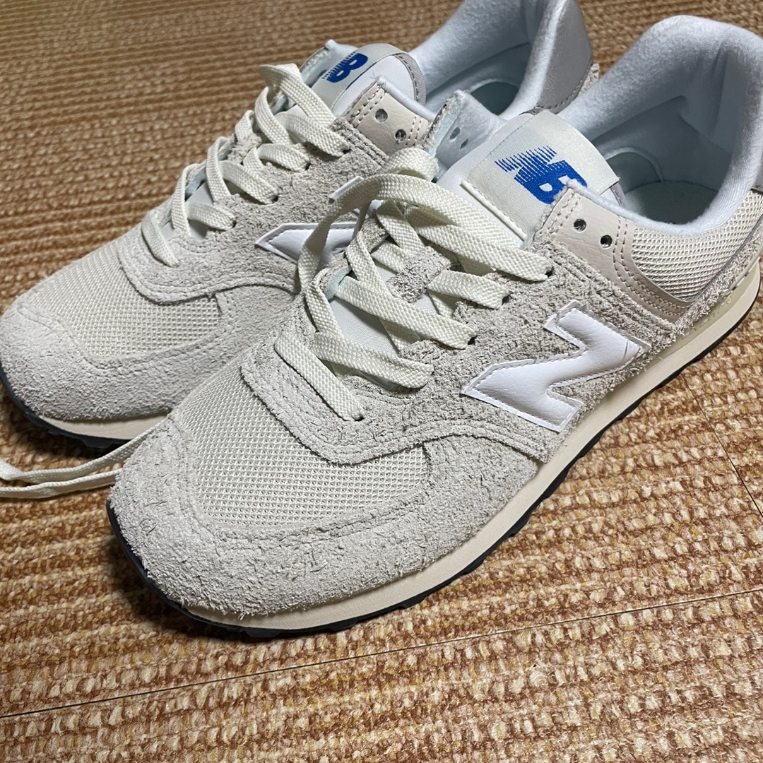 New Balance 574 Heritage Reflection Grey 착용 스타일 - 2