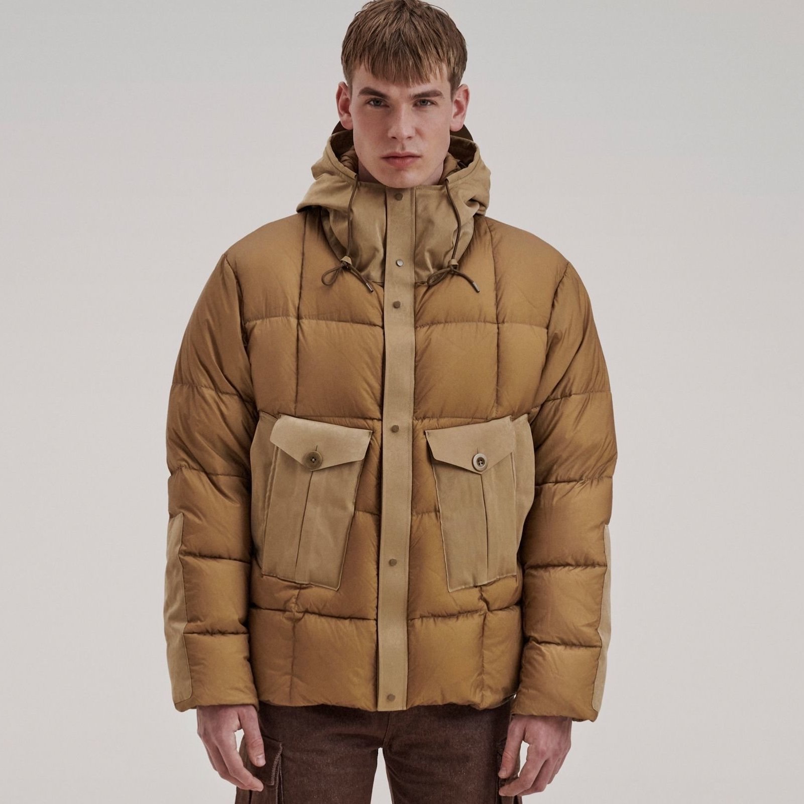 Ten C Artic Down Parka Black, Ten C Hurricane Combo Down Anorak Pale Taupe 착용 스타일 - 5