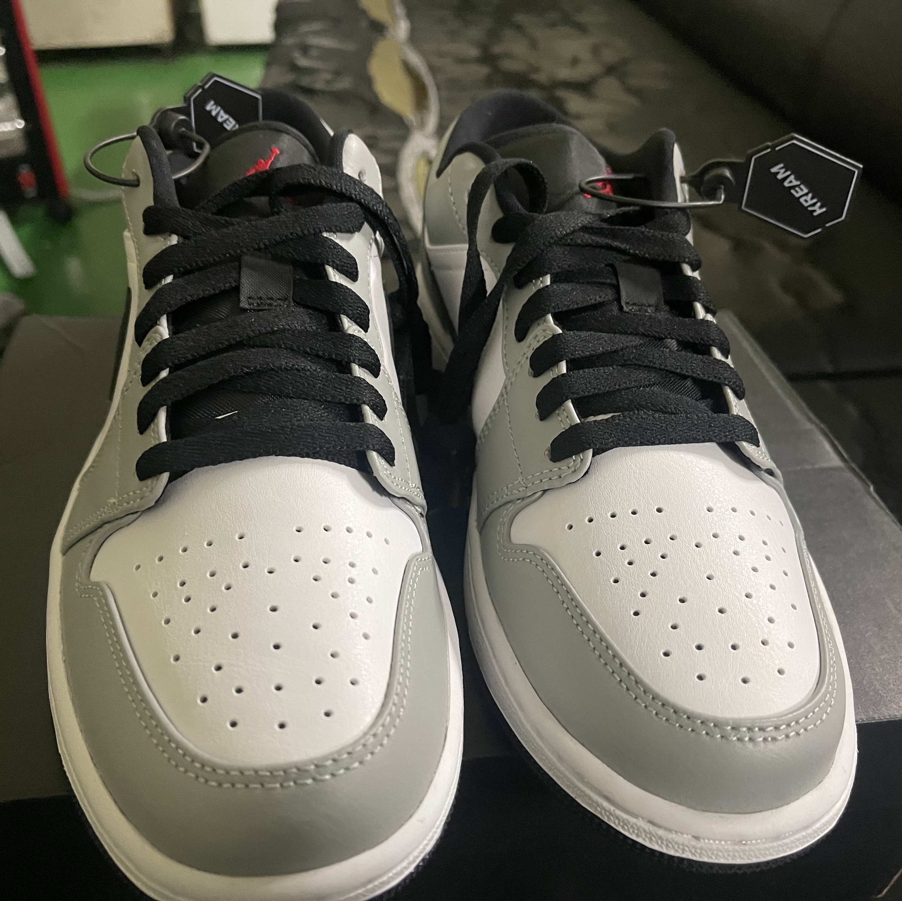 Jordan 1 Low Light Smoke Grey 착용 스타일 - 2