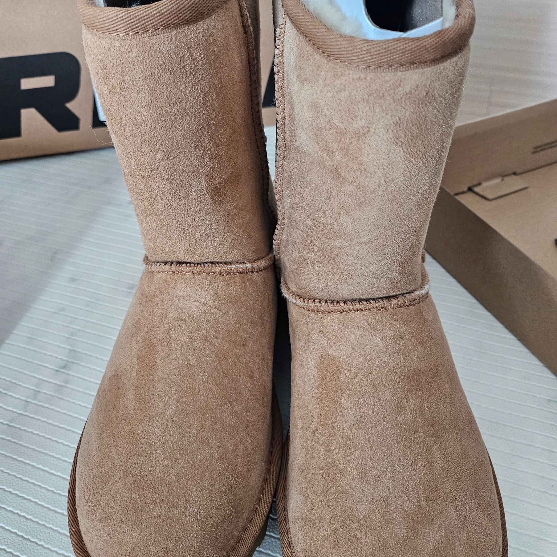 (W) UGG Classic Short II Boots Chestnut 착용 스타일
