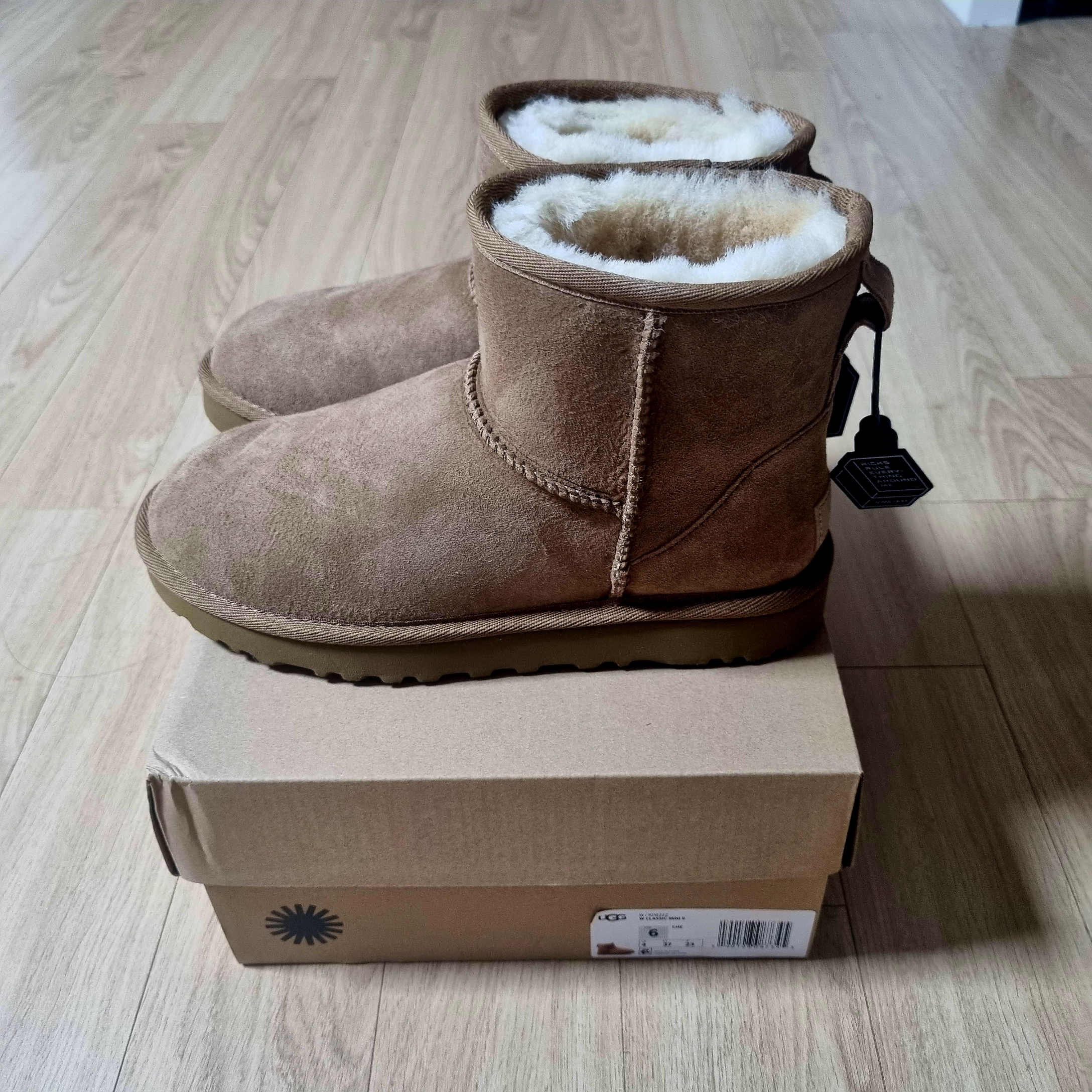 (W) UGG Classic Mini II Boots Chestnut 착용 스타일