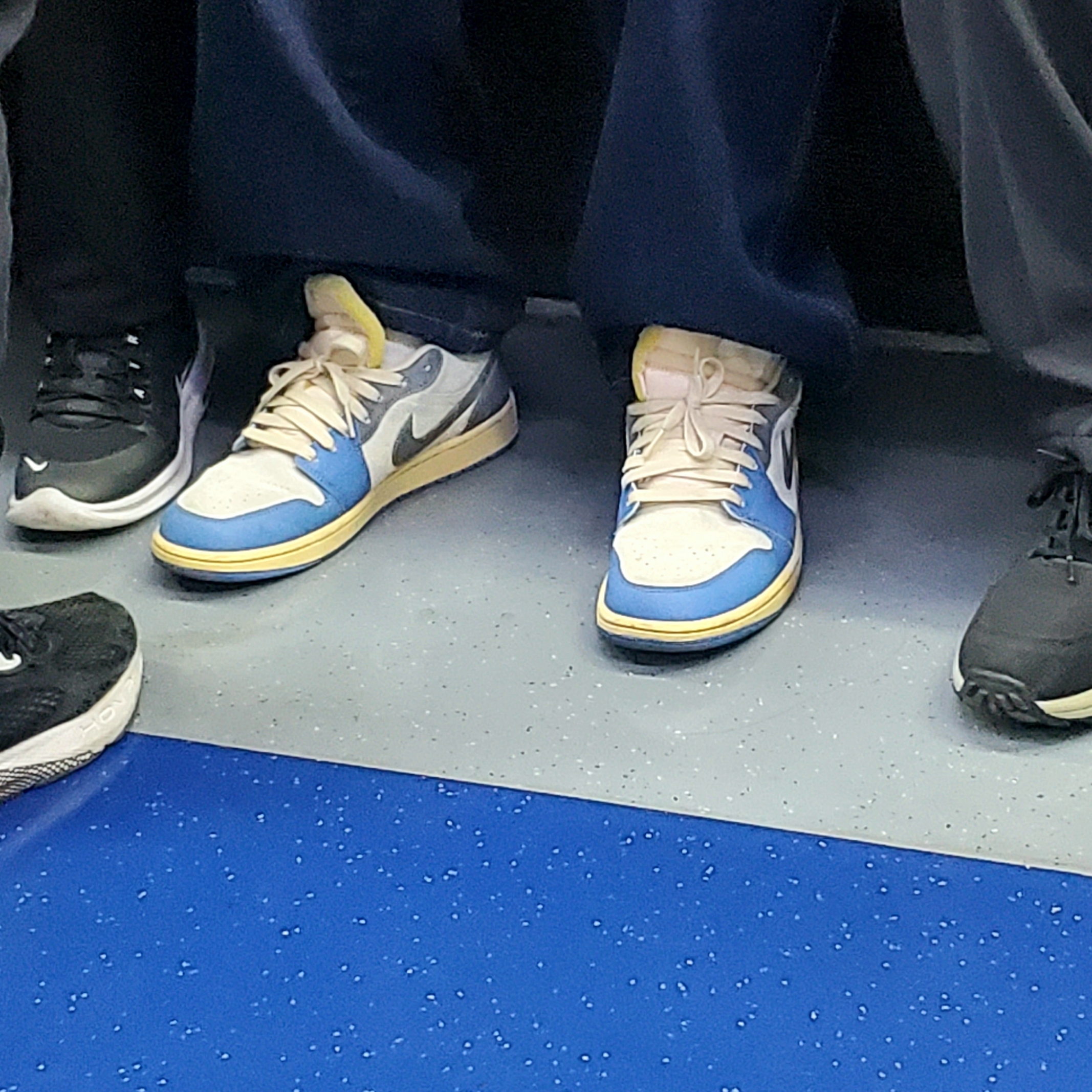 Jordan 1 Low SE Tokyo 96 착용 스타일