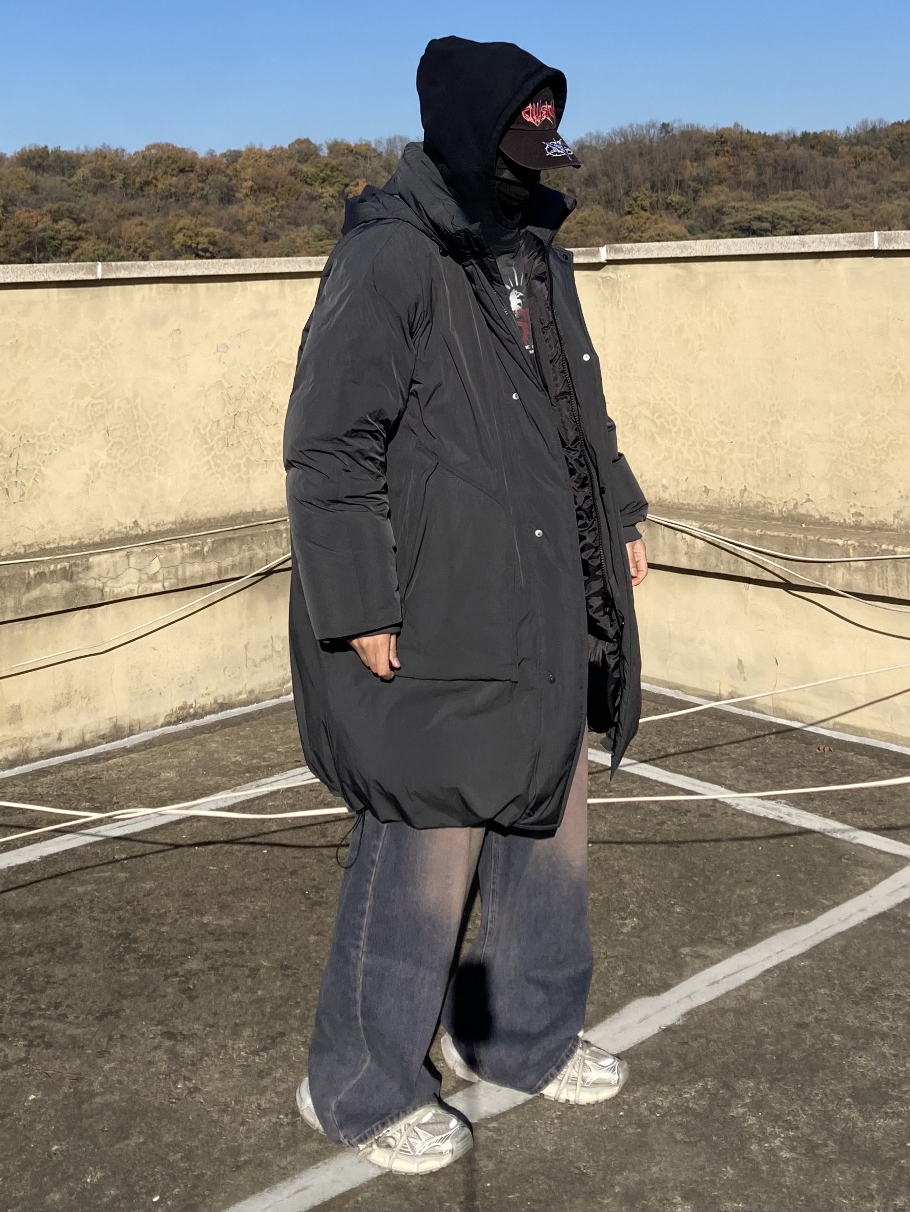 Civision by CSC Death Core Cap Black, Balenciaga 3XL Sneakers Light Beige 착용 스타일