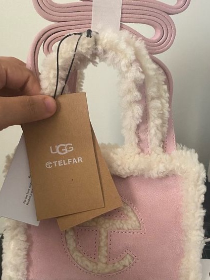 Telfar x UGG Small Shopping Bag Chestnut, Telfar x UGG Small Shopping Bag Pink 착용 스타일 - 5