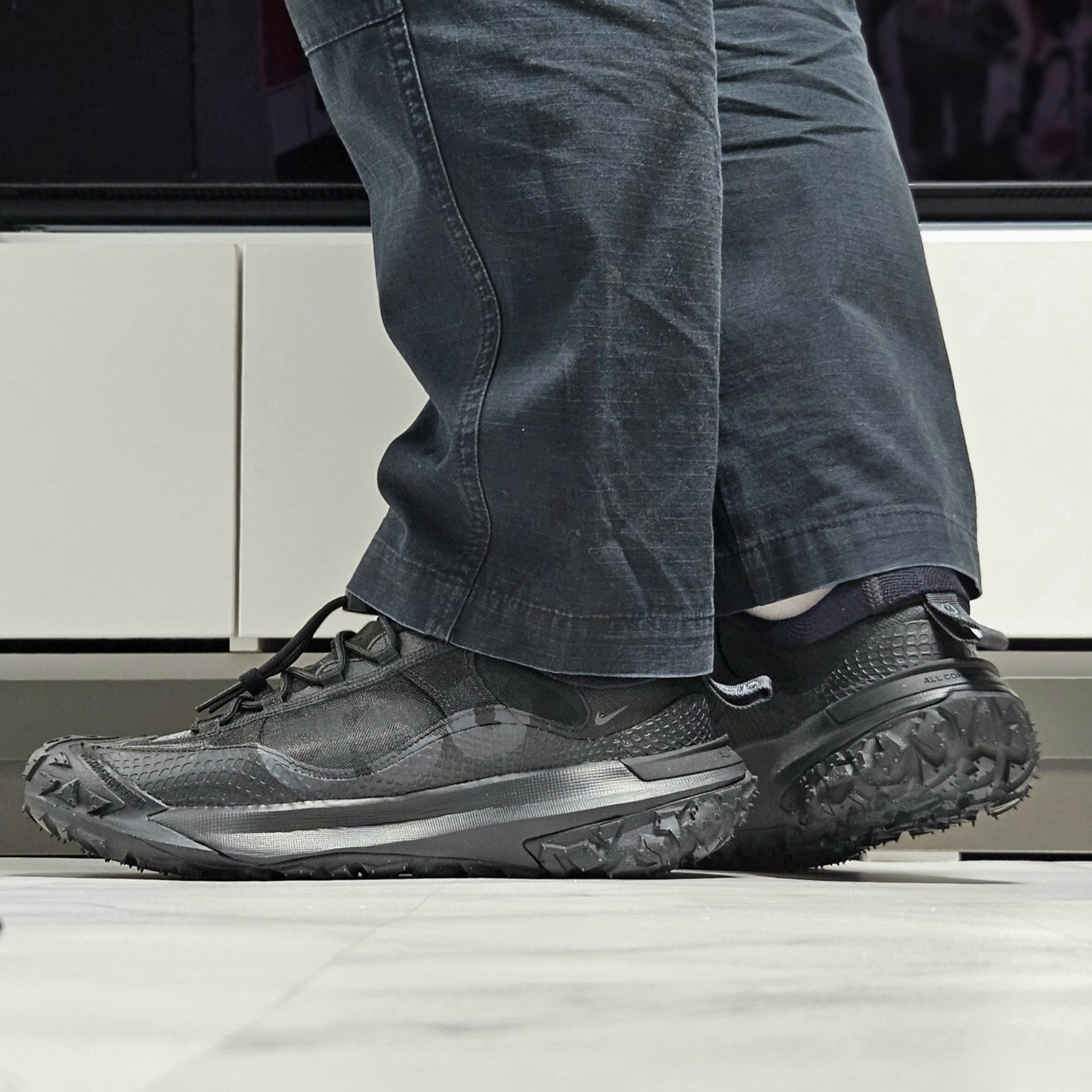 Nike ACG Mountain Fly 2 Low Black 착용 스타일 - 5