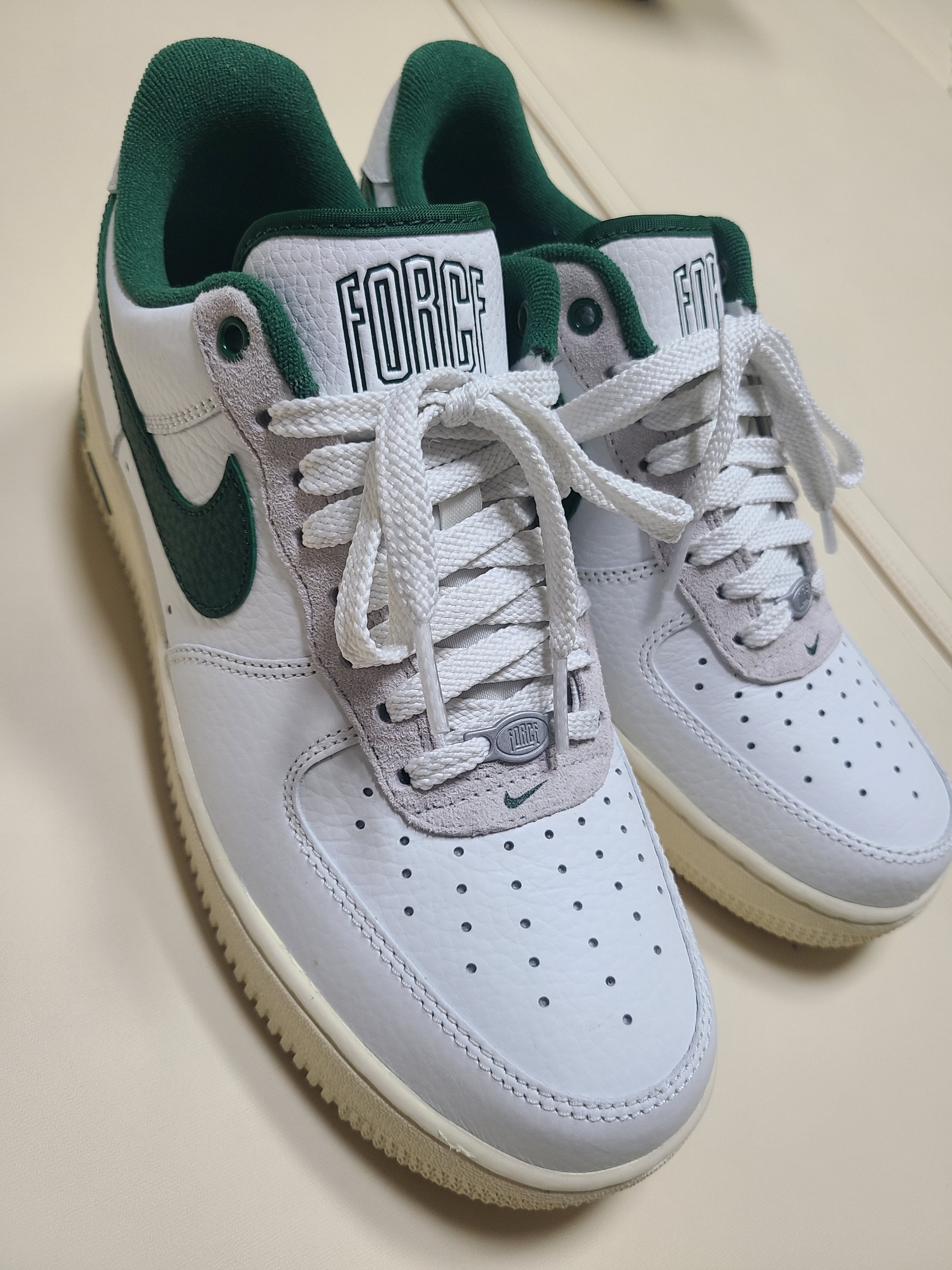 (W) Nike Air Force 1 '07 LX Summit White Gorge Green 착용 스타일