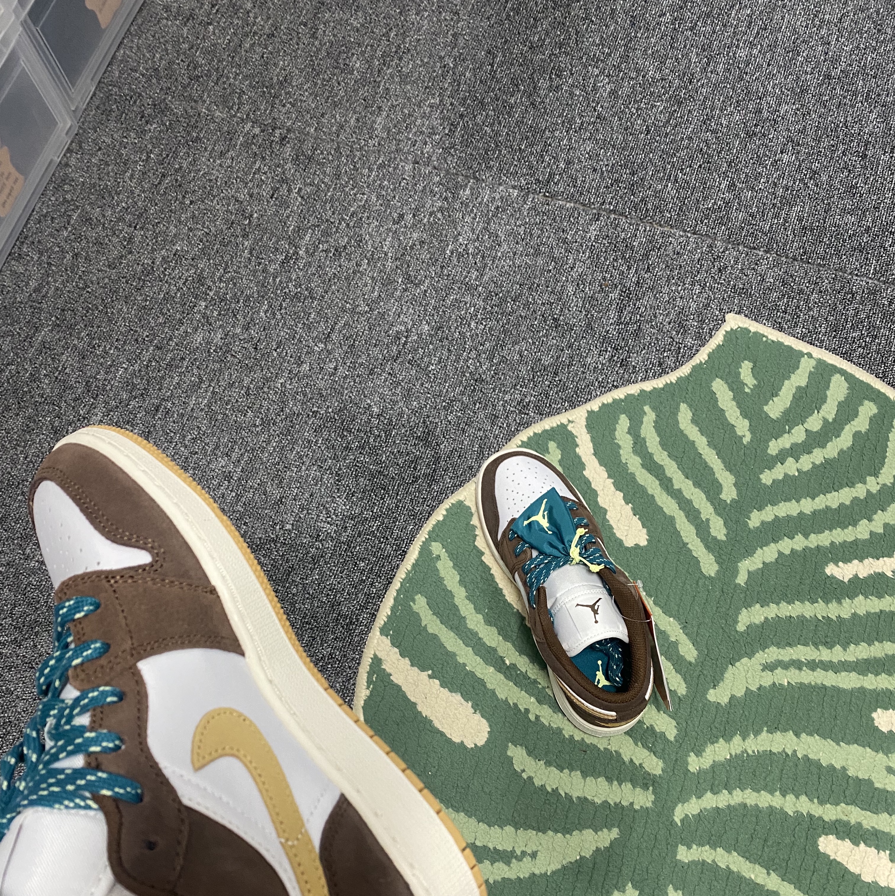 (GS) Jordan 1 Low SE Cacao Wow 착용 스타일 - 1