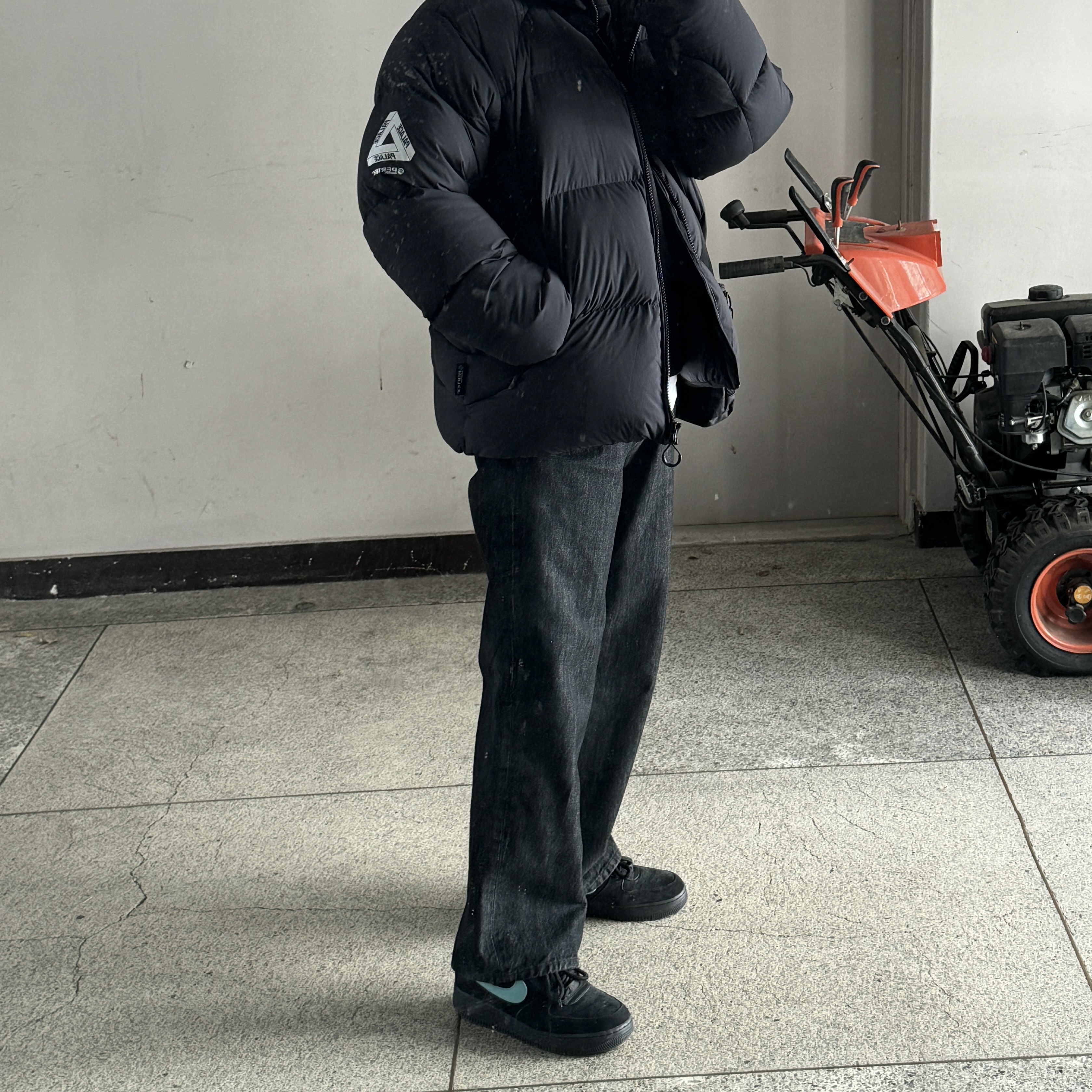Palace Pertex Matte Balaclava Puffa Black - 23FW, Nike x Tiffany & Co. Air Force 1 Low SP 1837 착용 스타일