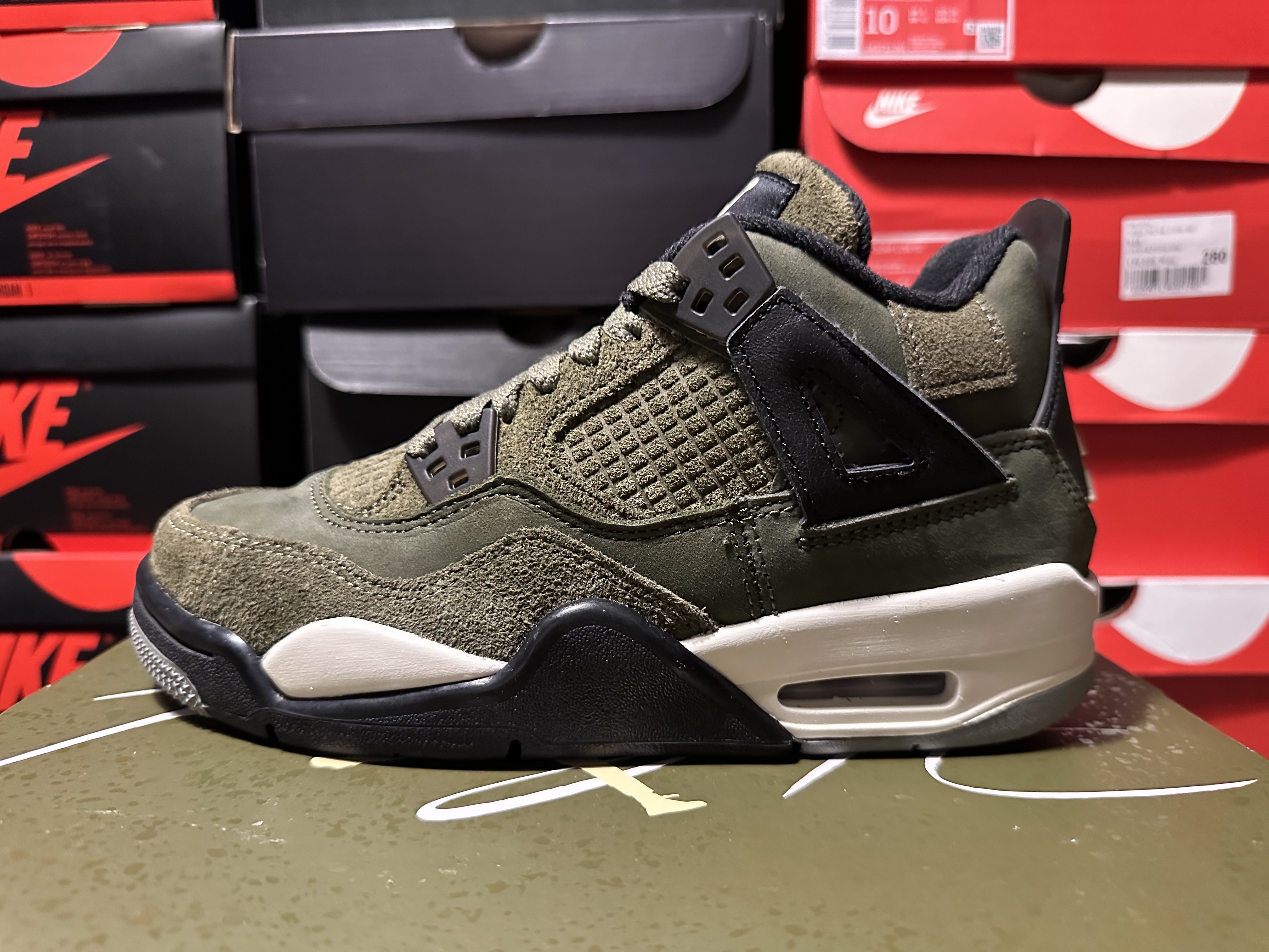Jordan 4 Retro SE Craft Medium Olive, (GS) Jordan 4 Retro SE Craft Medium Olive 착용 스타일 - 4