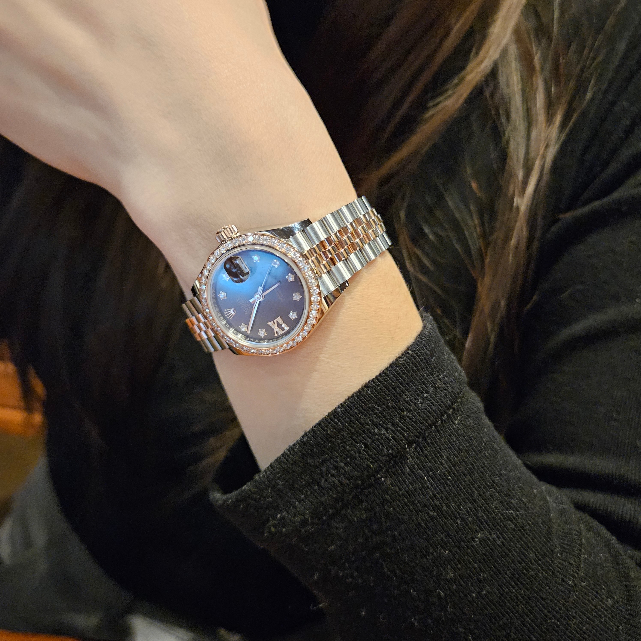Rolex Lady-Datejust 28mm 279381RBR Chocolate Roman Diamond-Set Jubilee 착용 스타일