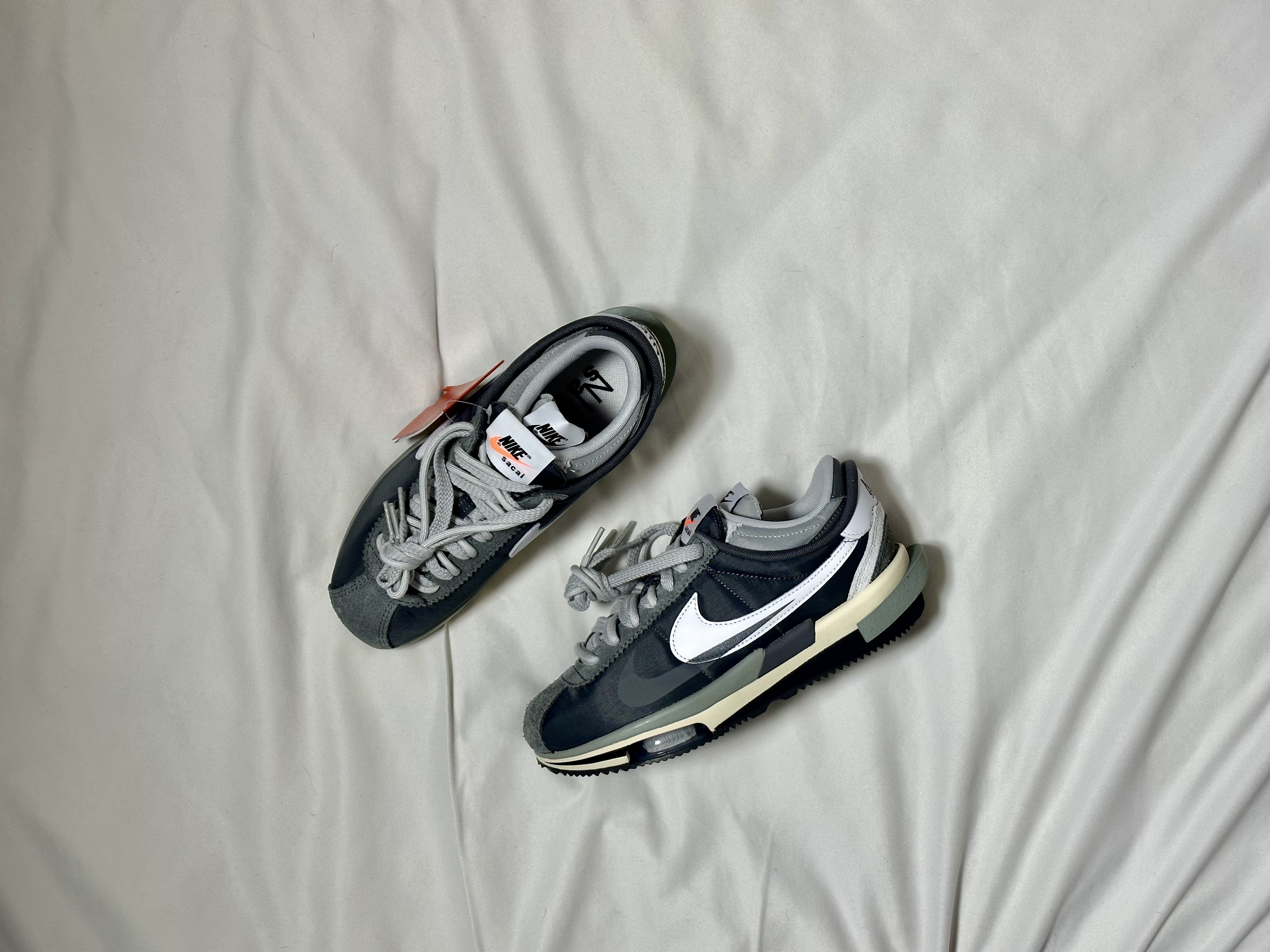Nike x Sacai Zoom Cortez SP Iron Grey 착용 스타일 - 1