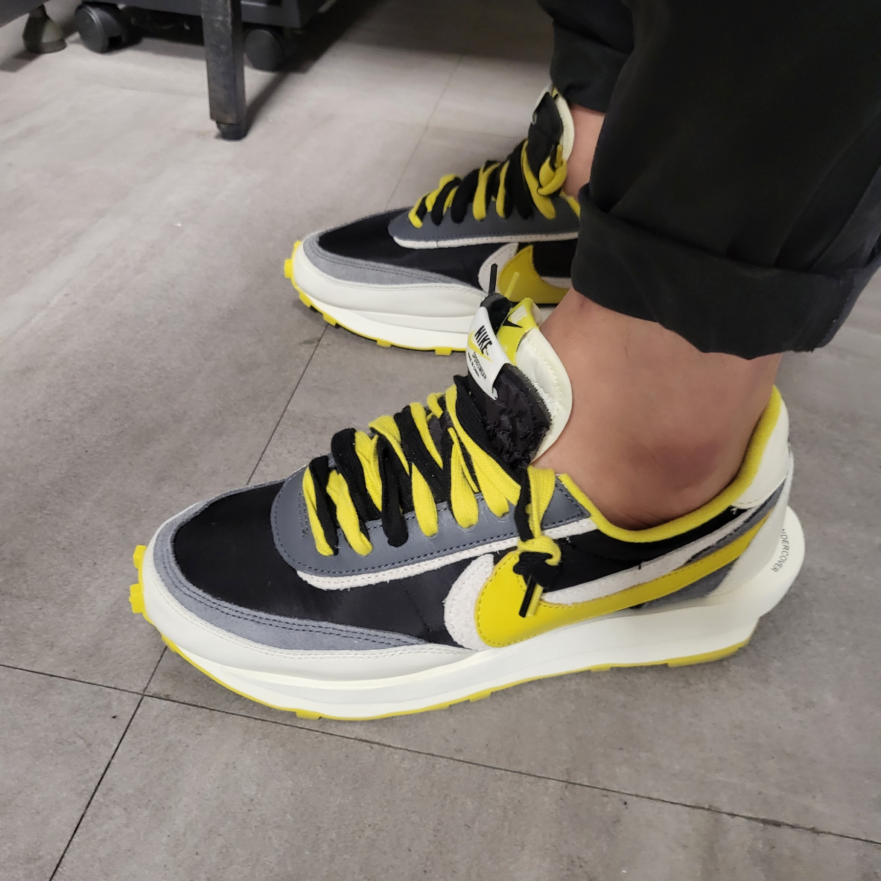 Nike x Sacai x Undercover LDWaffle Black Bright Citron 착용 스타일 - 1