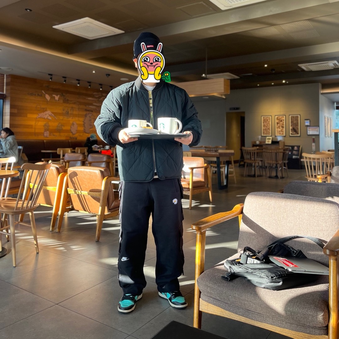 Stussy 8 Ball Quilted Liner Jacket Black, Nike x Peaceminusone Wide Pants Black (DR0096-010) 착용 스타일 - 1