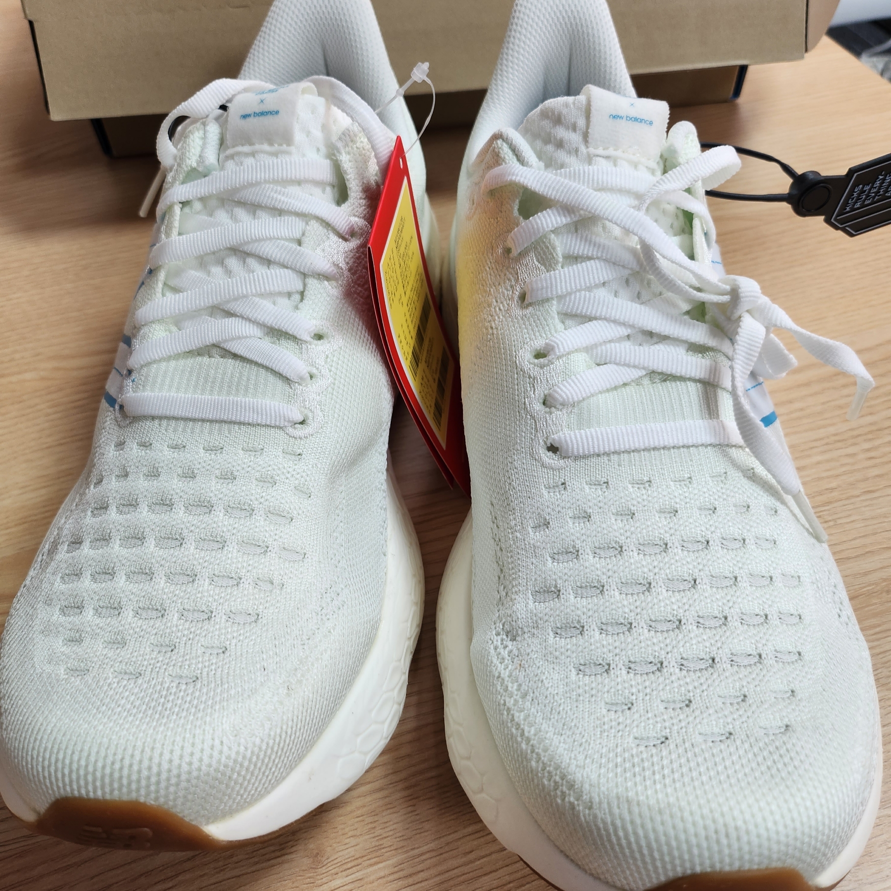 New Balance x Blue Bottle Coffee Fresh Foam X 1080v12 Undyed With Blue - 2E Wide 착용 스타일 - 7