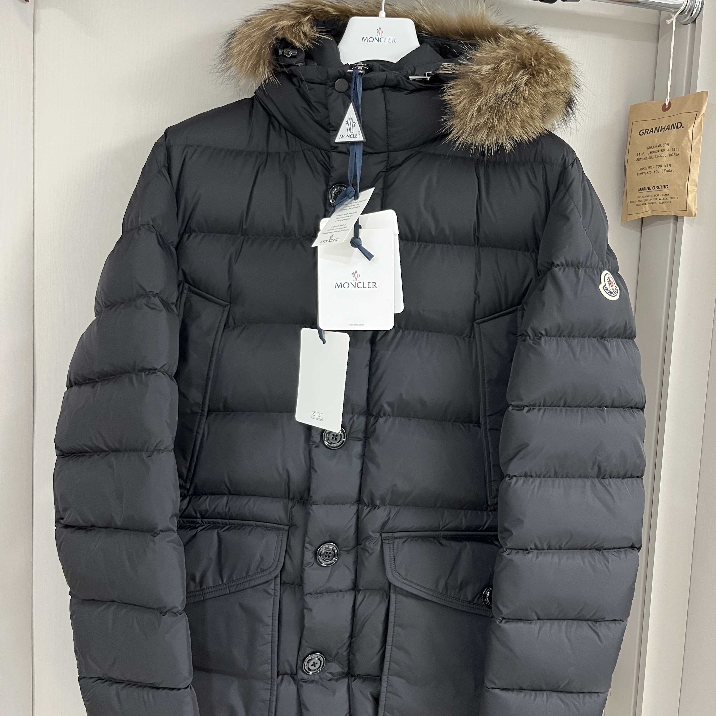 Moncler Cluny Long Down Jacket Black - 23FW 착용 스타일 - 3